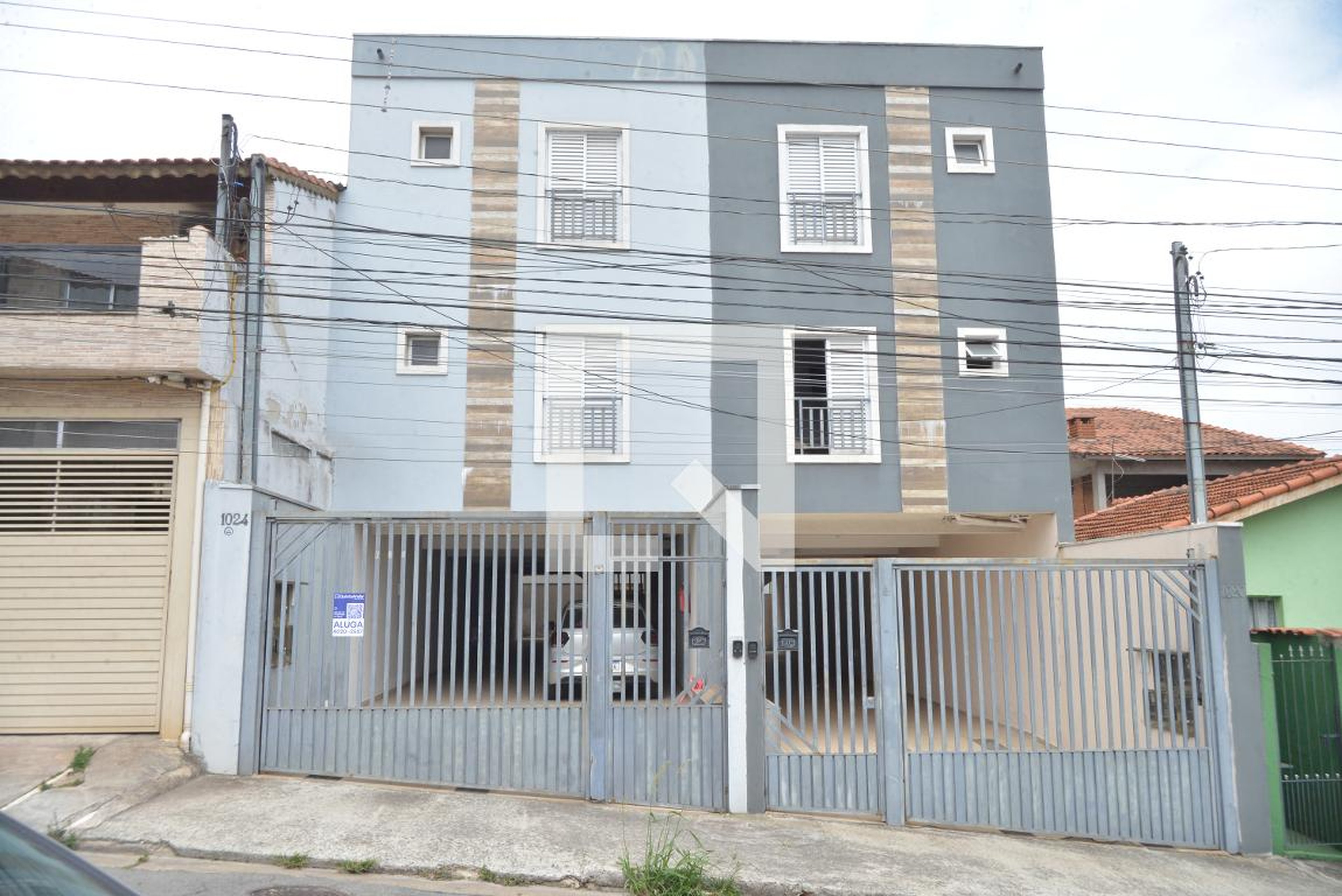 Fachada Condomínio em Rua Petrogrado, 1024