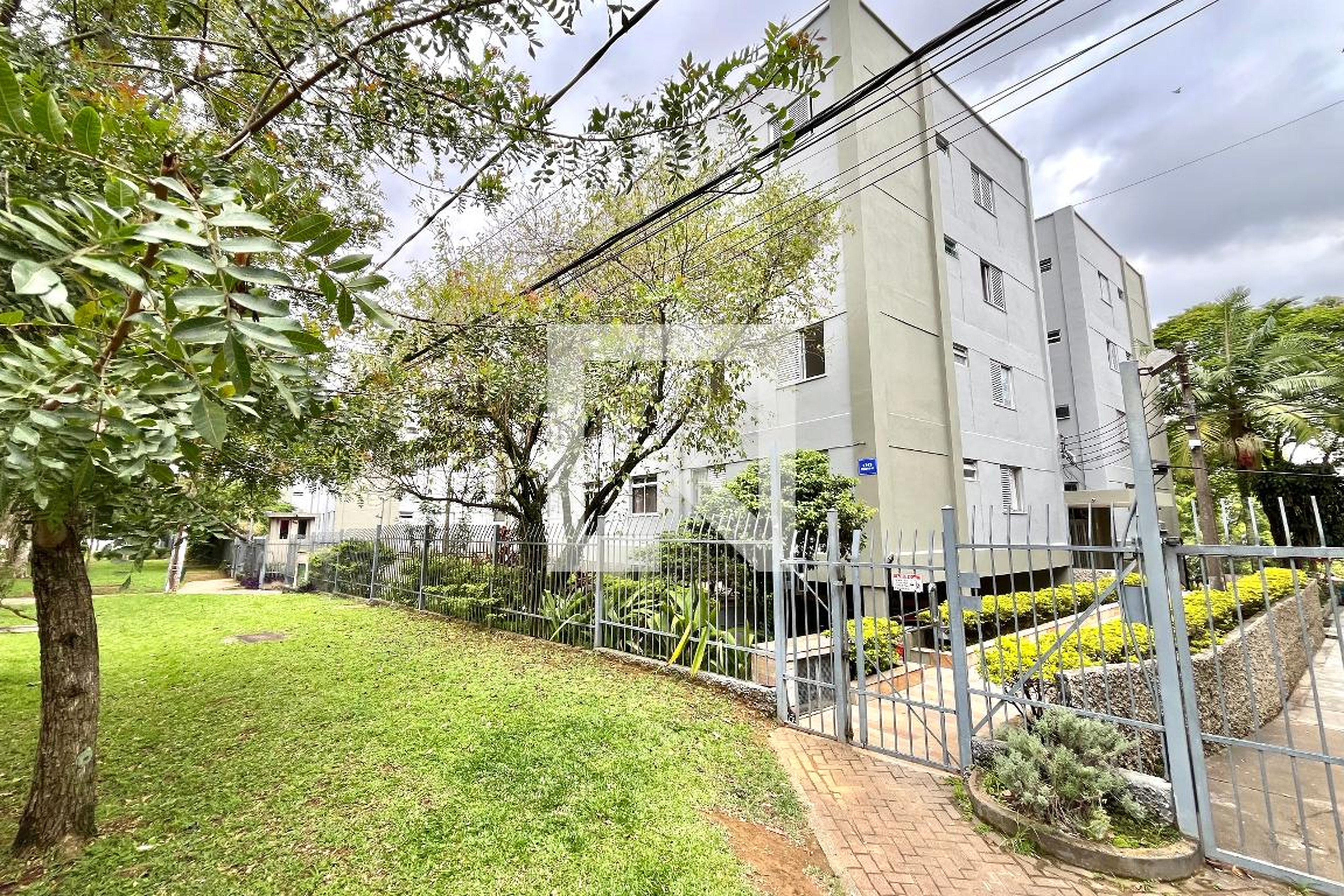 Fachada Condomínio em Avenida Engenheiro Armando de Arruda Pereira, 1743