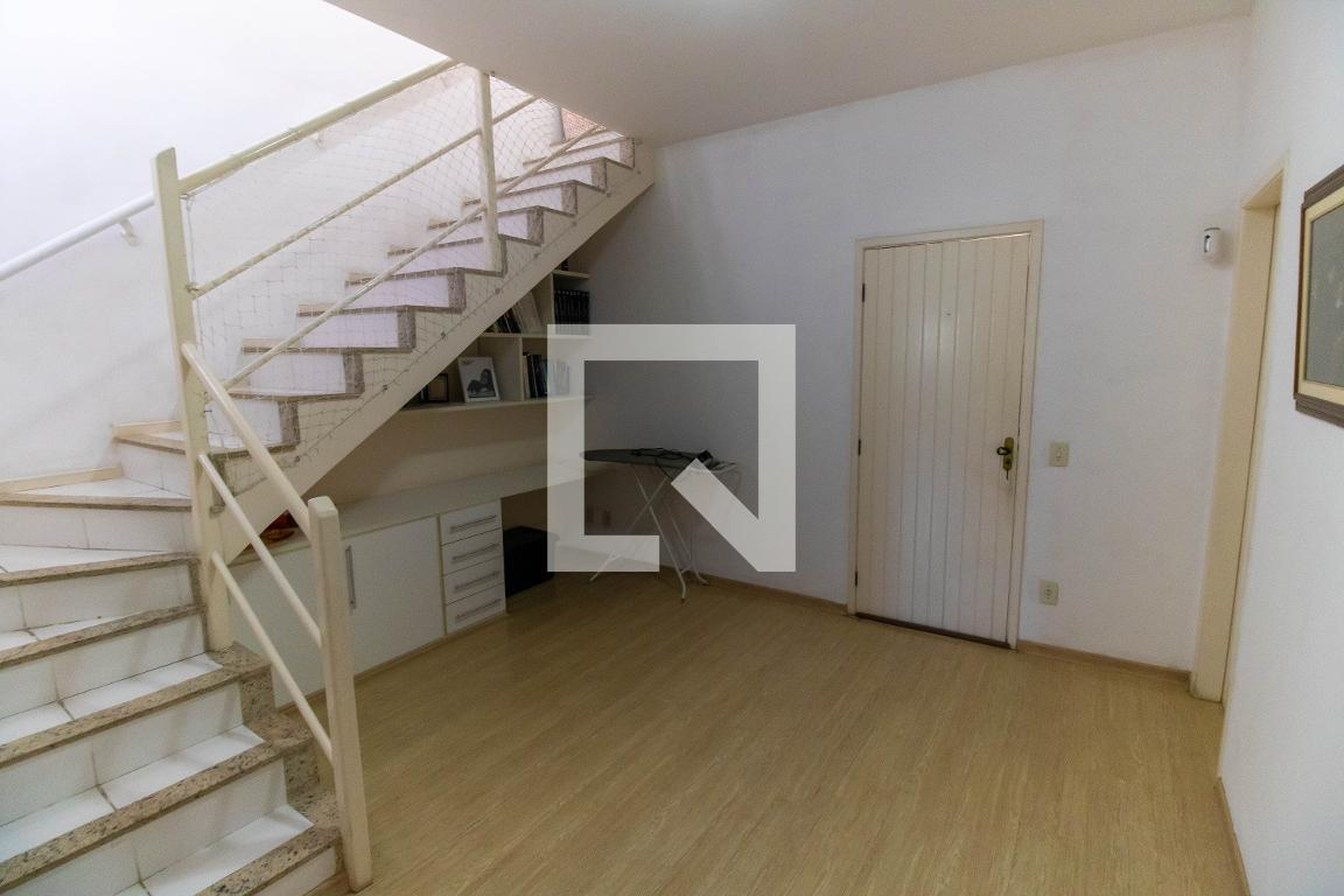 Hall - Uba Independencia