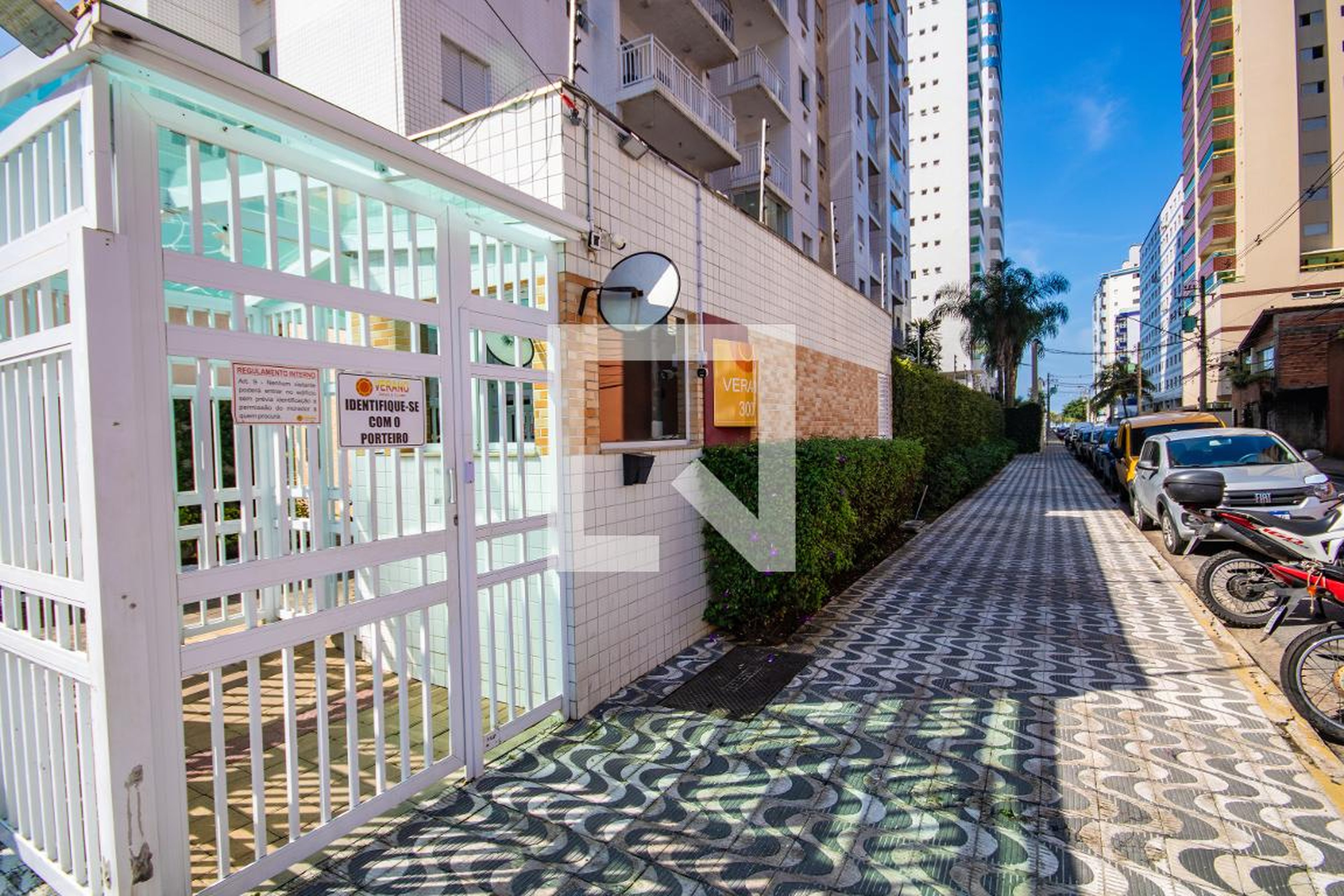 Fachada Edificio Verano