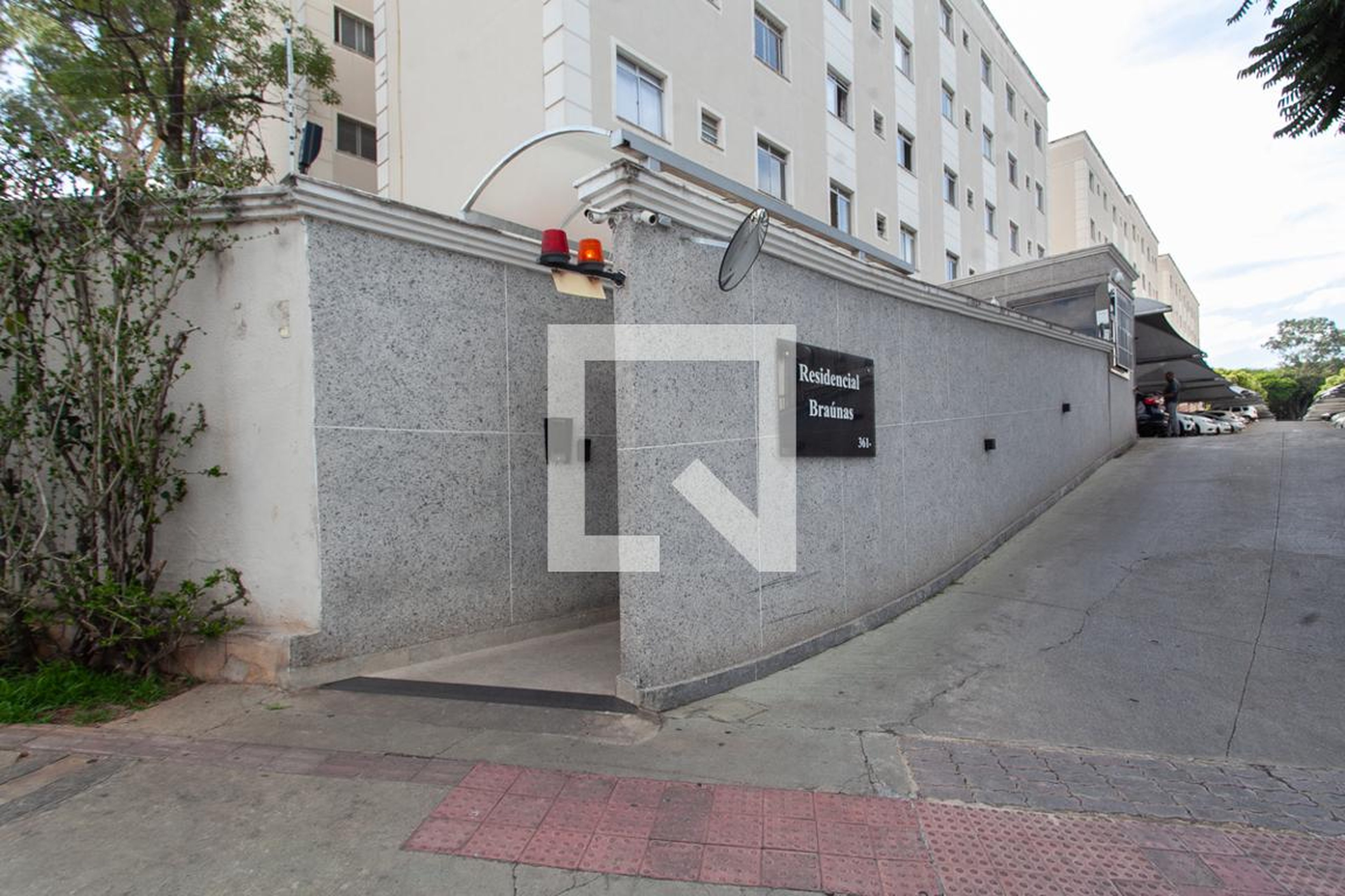 Fachada Residencial Braunas