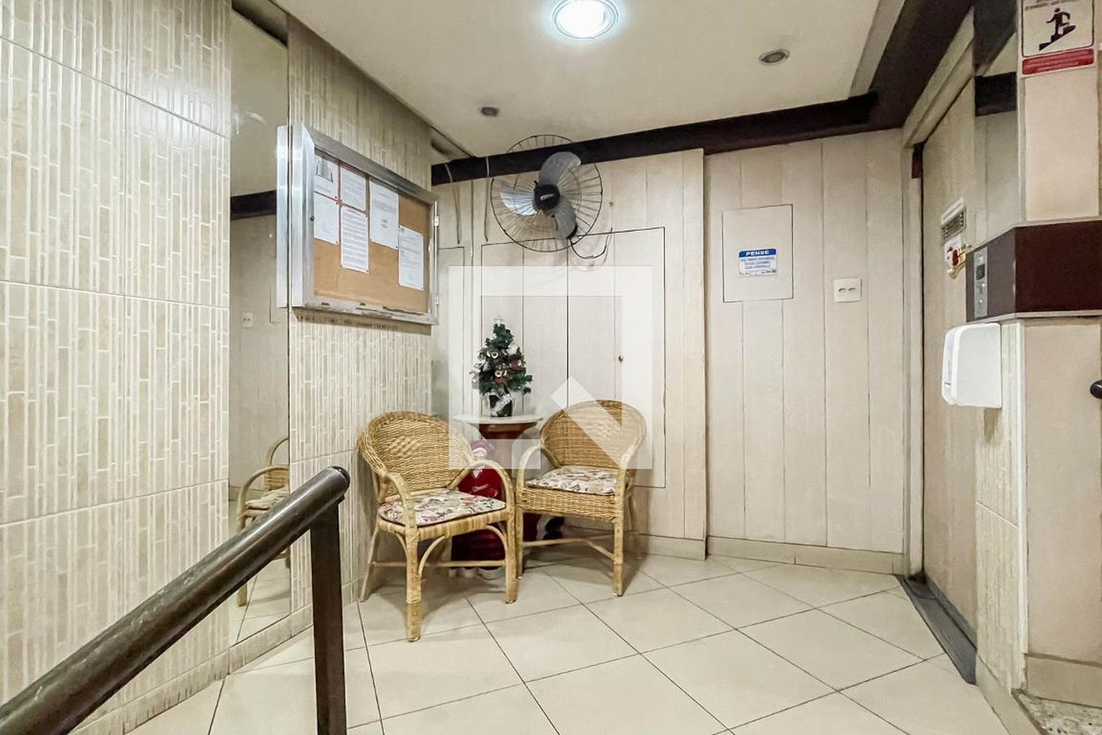 Portaria Condomínio em Boulevard 28 de Setembro, 510