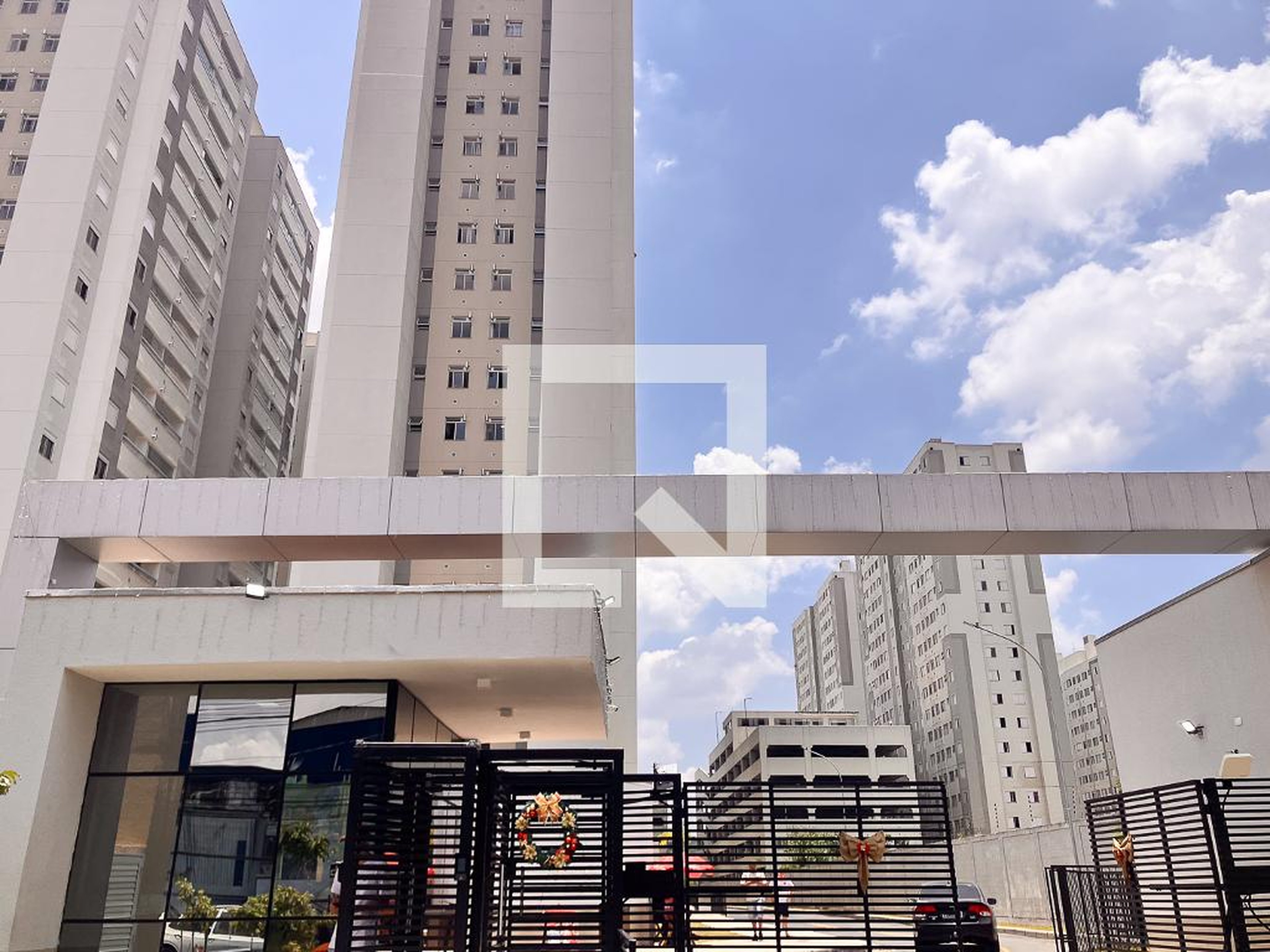 Fachada Condomínio Vista Park  Emccamp