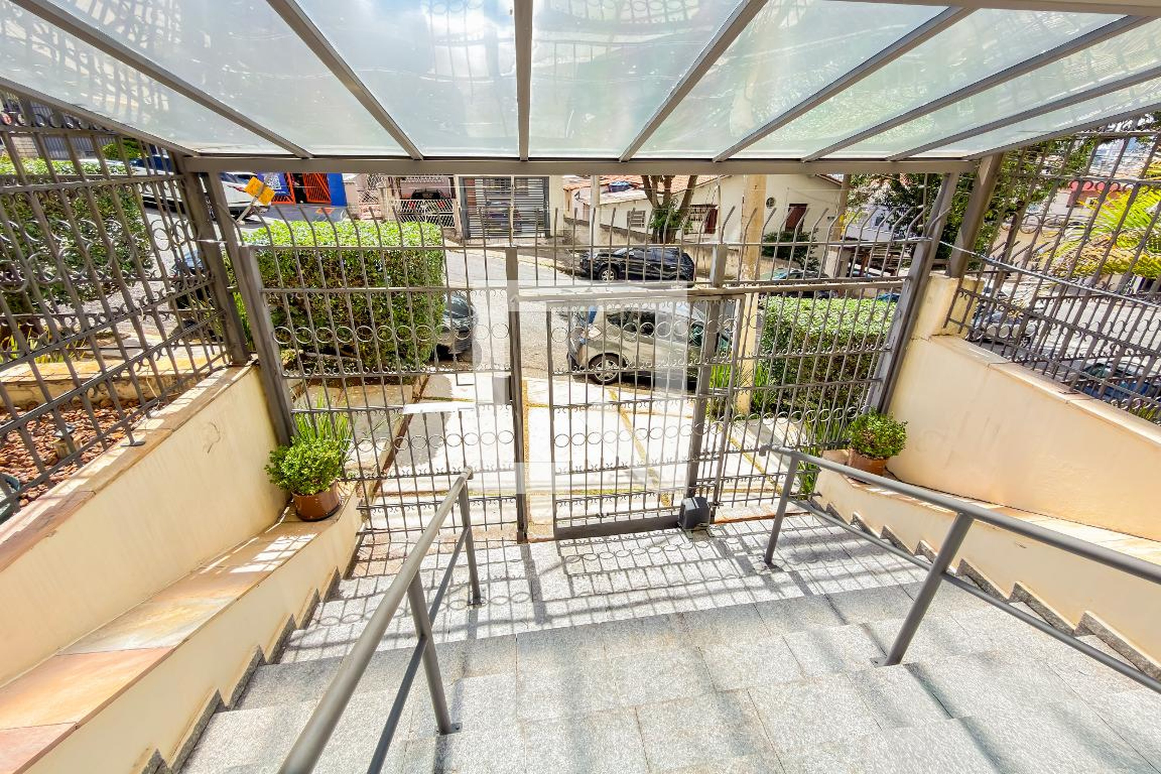 Entrada - Edifício Dhelos