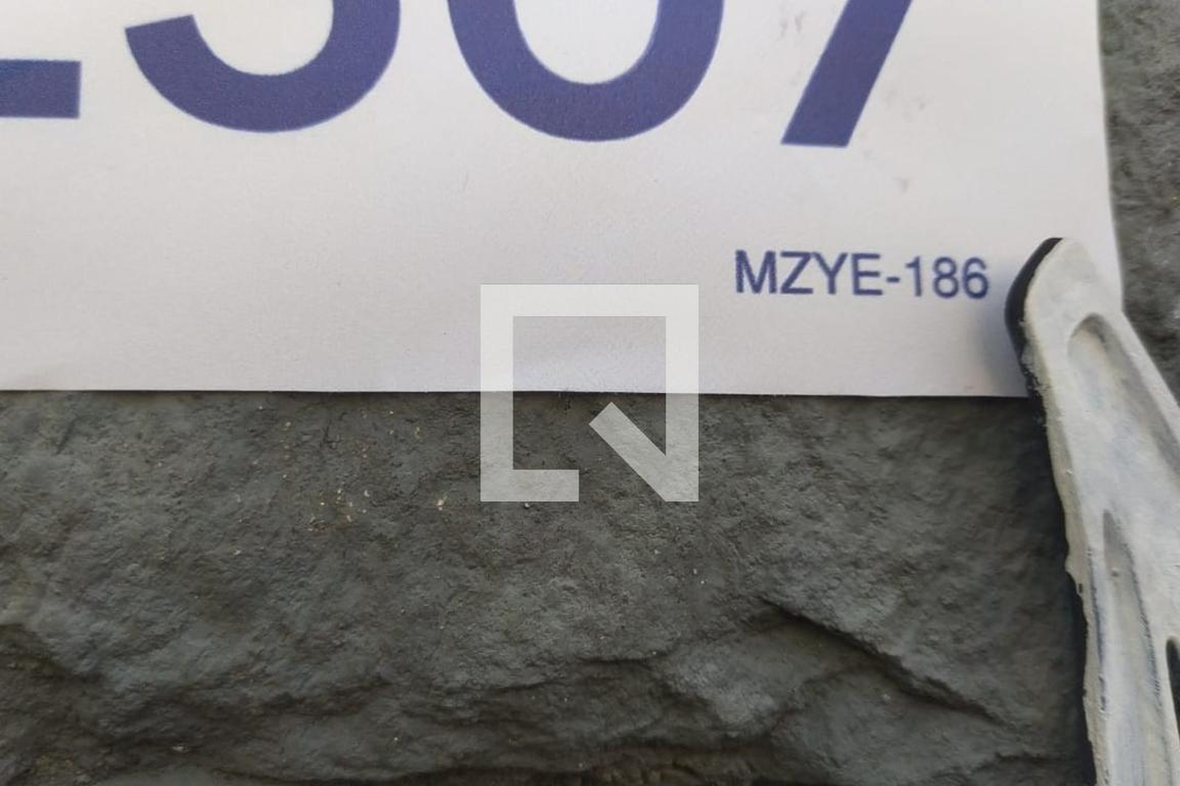 Fachada Condomínio em Rua Joaquim Norberto, 348