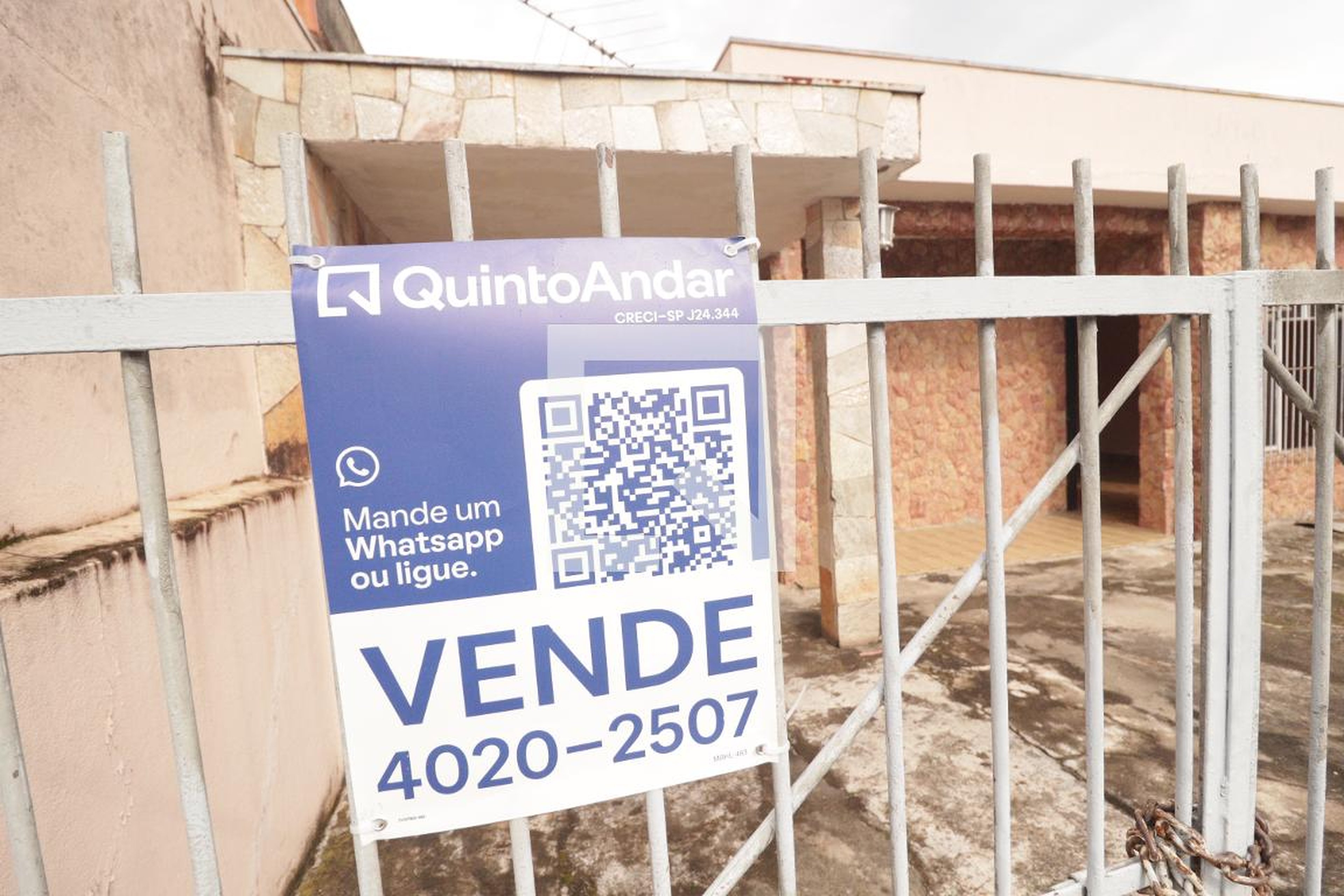 Fachada Condomínio em Rua Ibiporã, 665