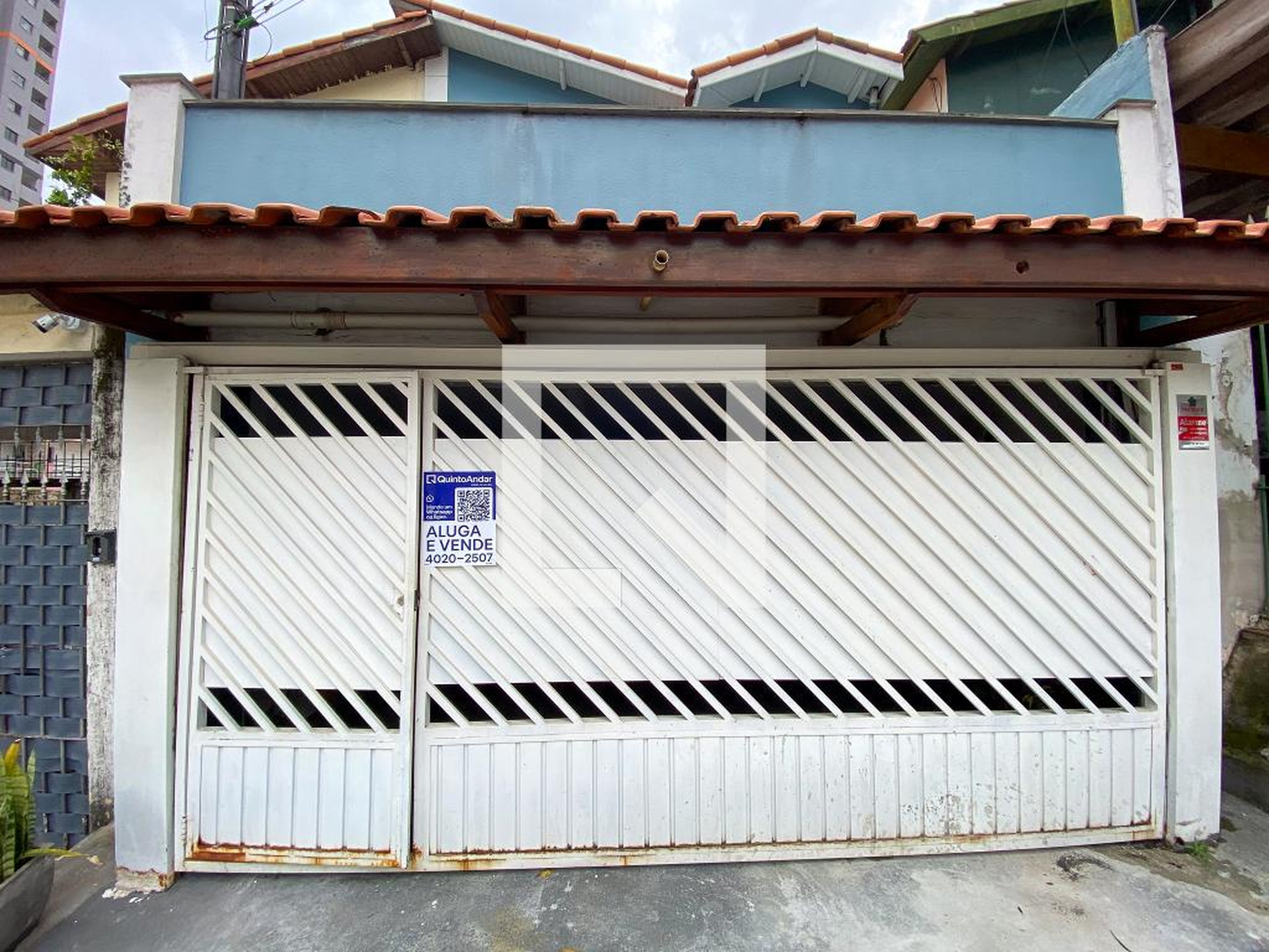 Fachada Condomínio em Rua Galileu, 456