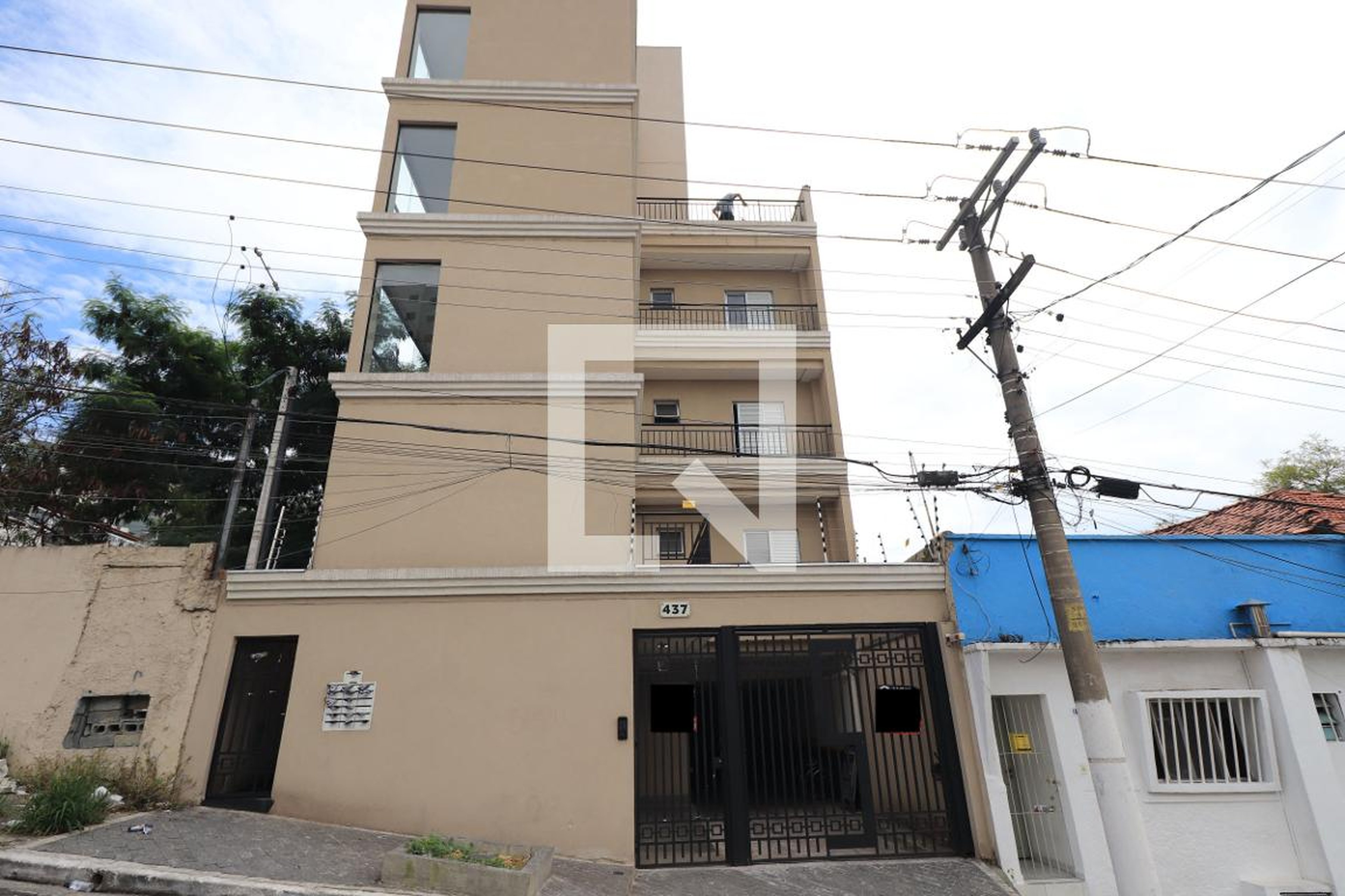 Fachada Condomínio em Rua Doutor Armando Brandão, 437