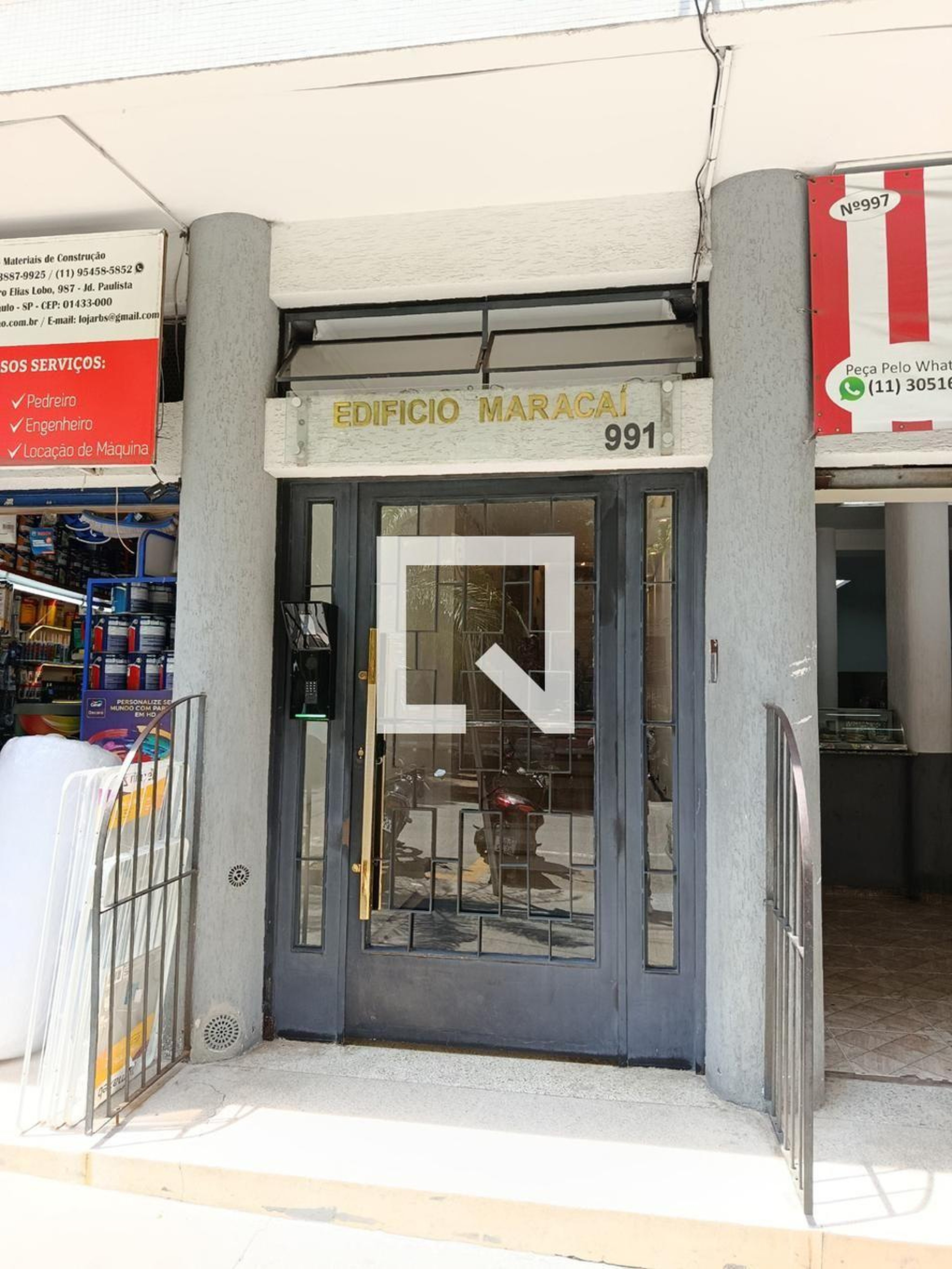 Fachada Condomínio em Rua Maestro Elias Lobo, 992