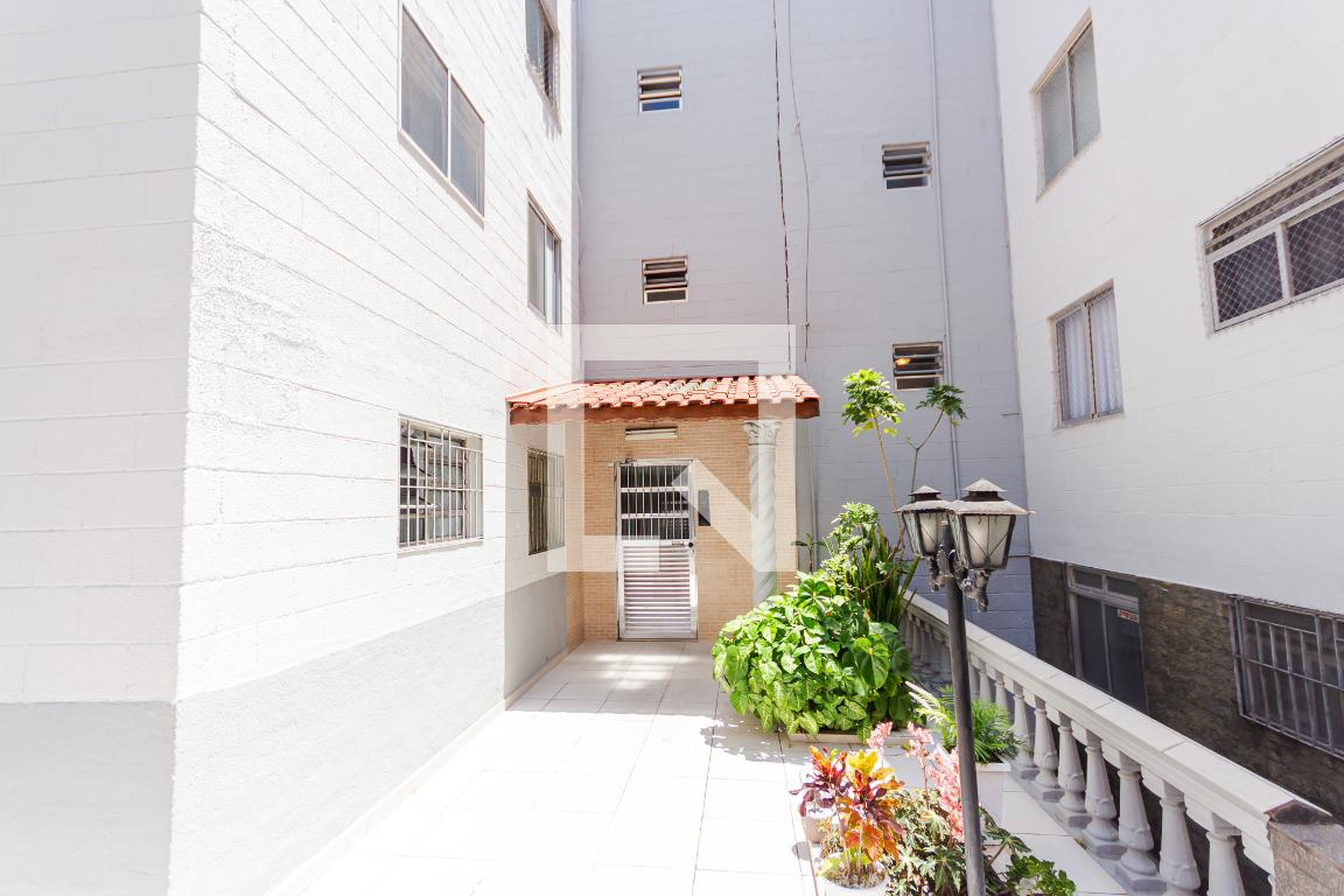 Fachada Condomínio em Rua Ciro Monteiro, 1