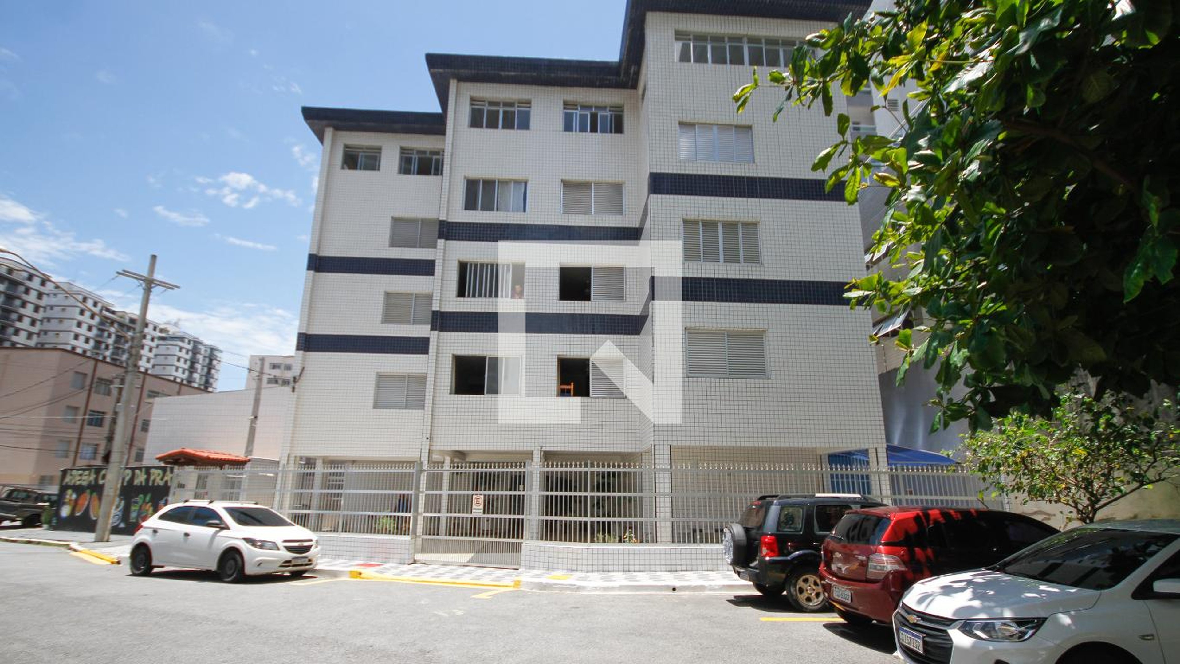 Fachada Condomínio em Rua Ângela Massei, 2263