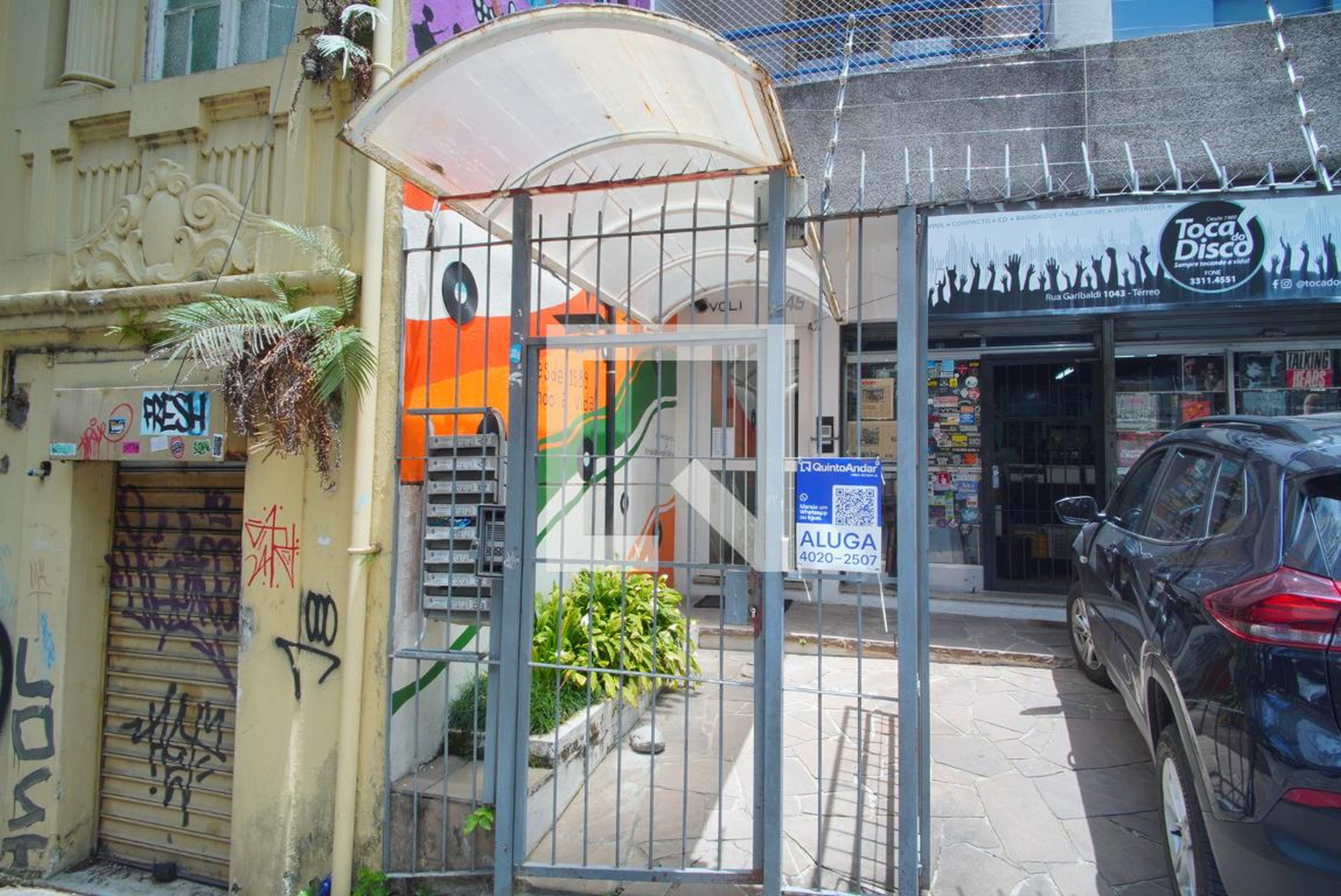 Fachada Condomínio em Rua Garibaldi, 1045