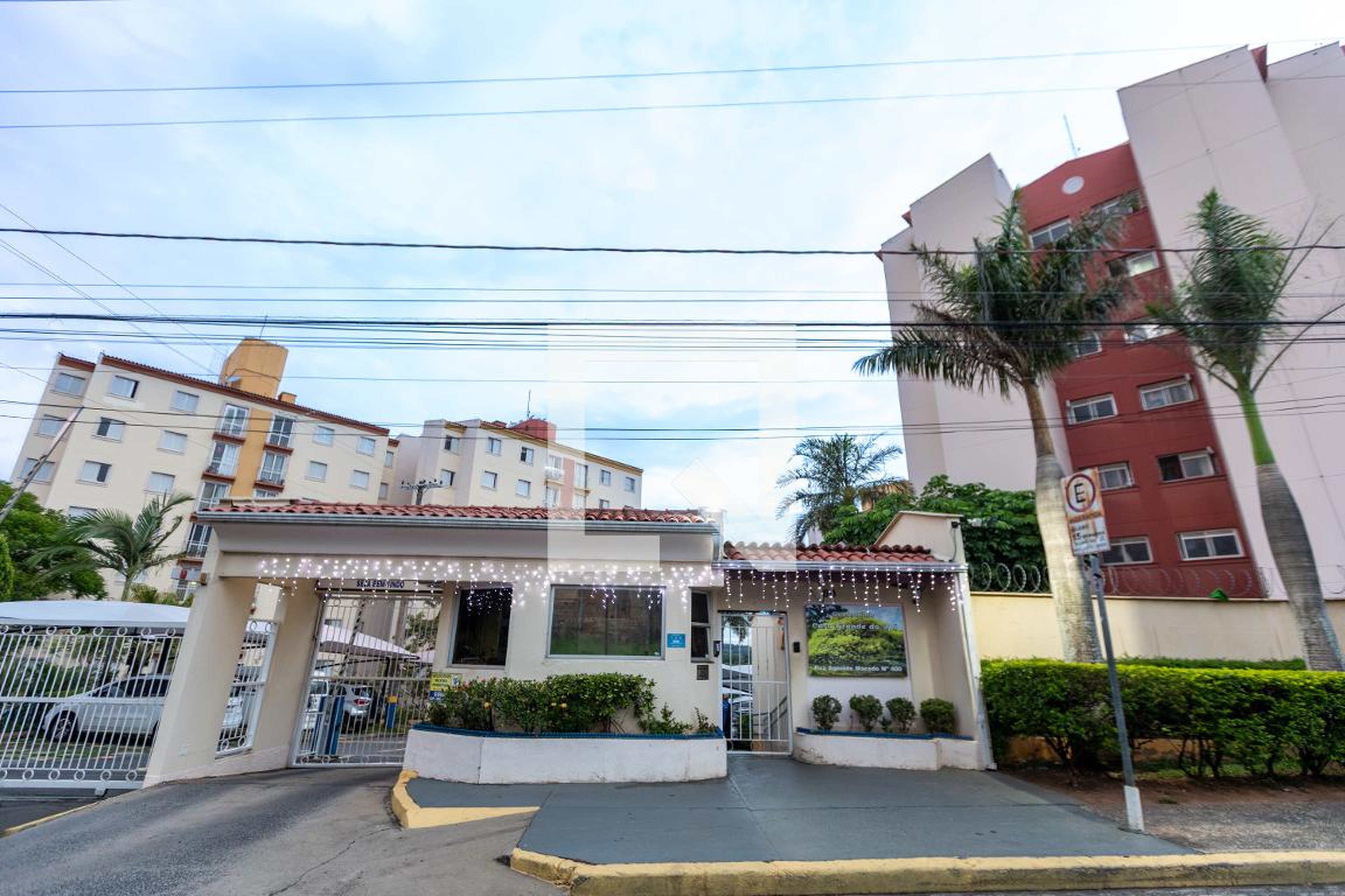 Fachada do Prédio Condomínio Casa Grande do Ipê