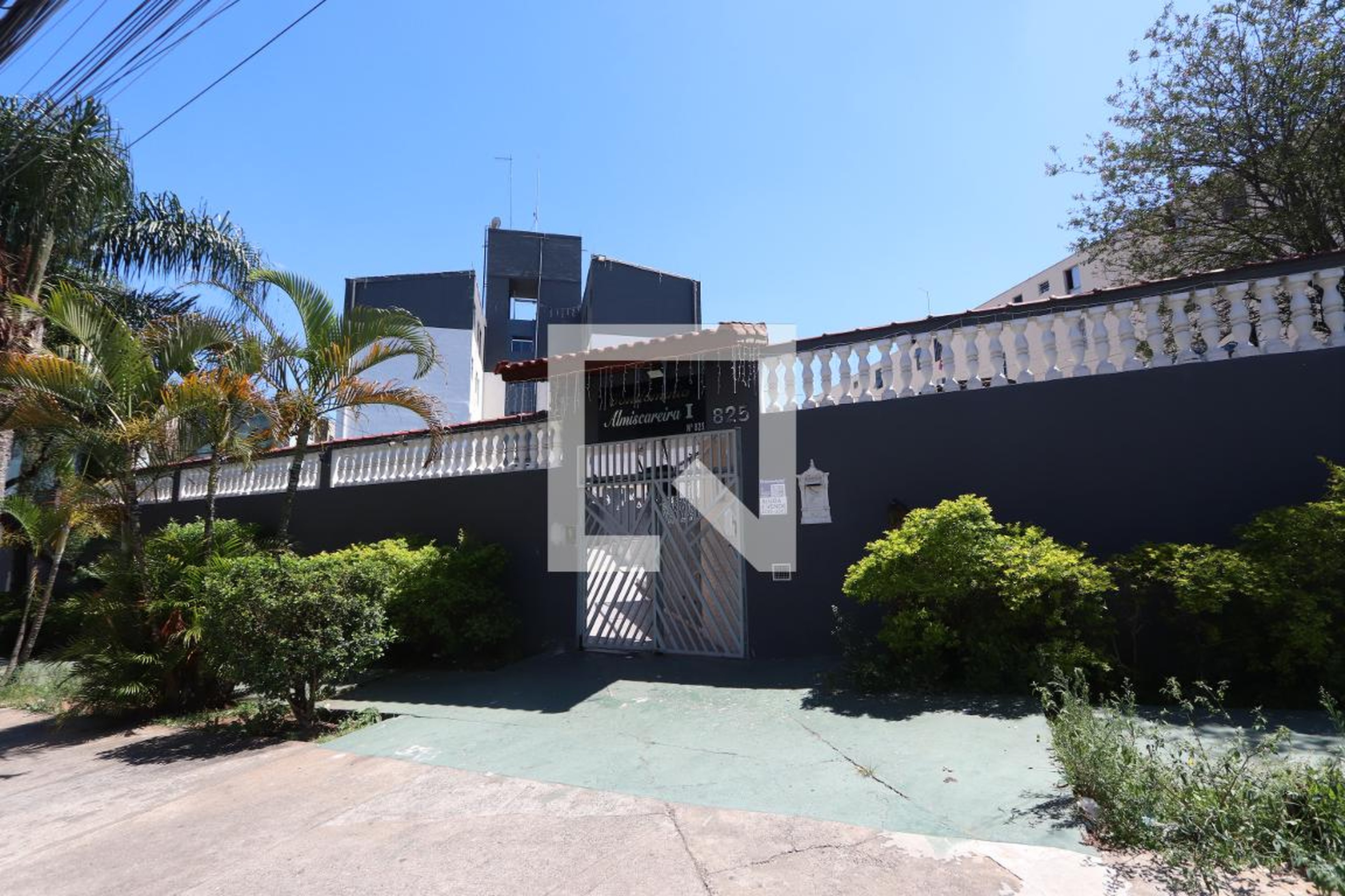 Fachada Condomínio Almiscareira I