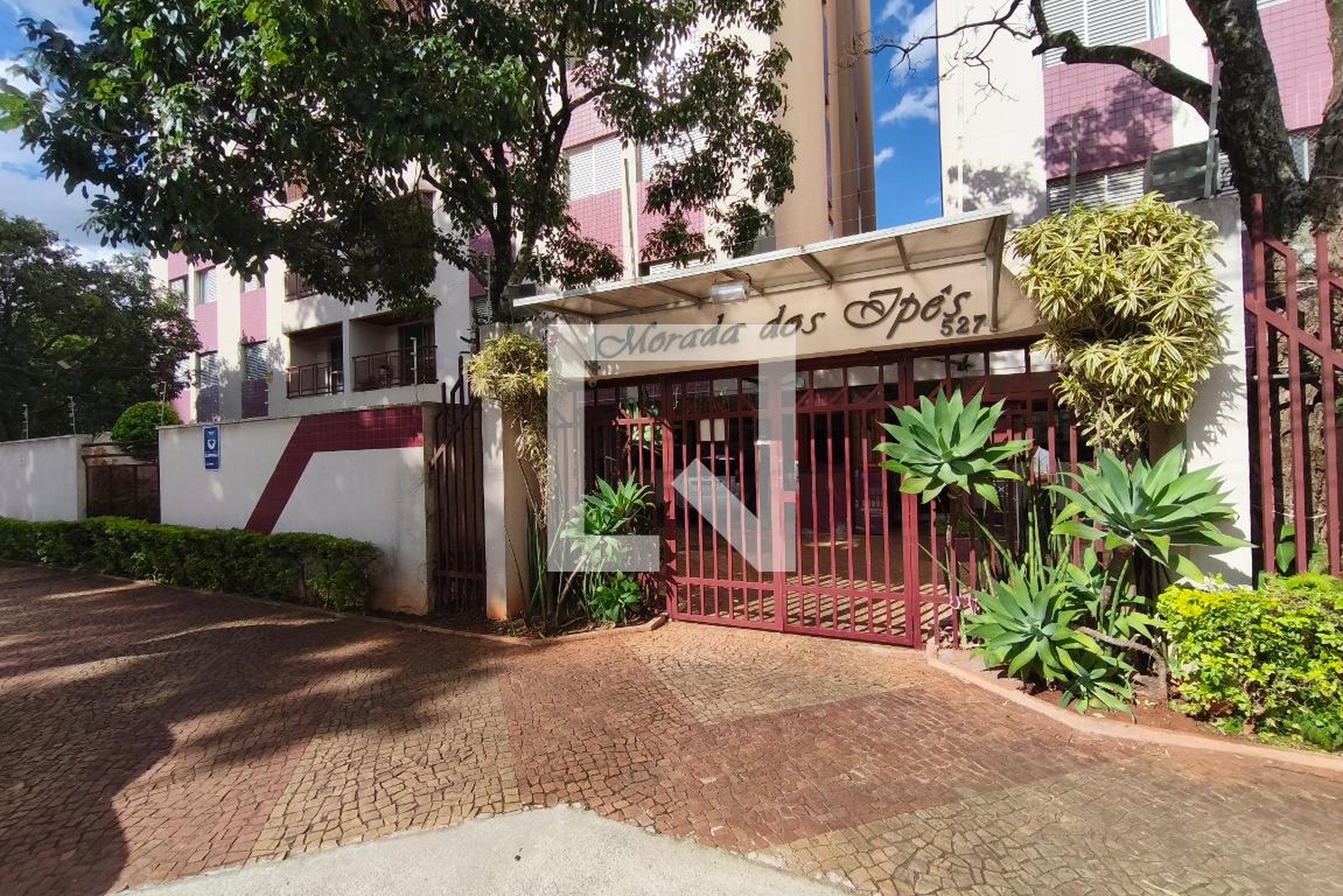 Fachada do Condomínio Condomínio em Rua Doutor Alves do Banho, 527