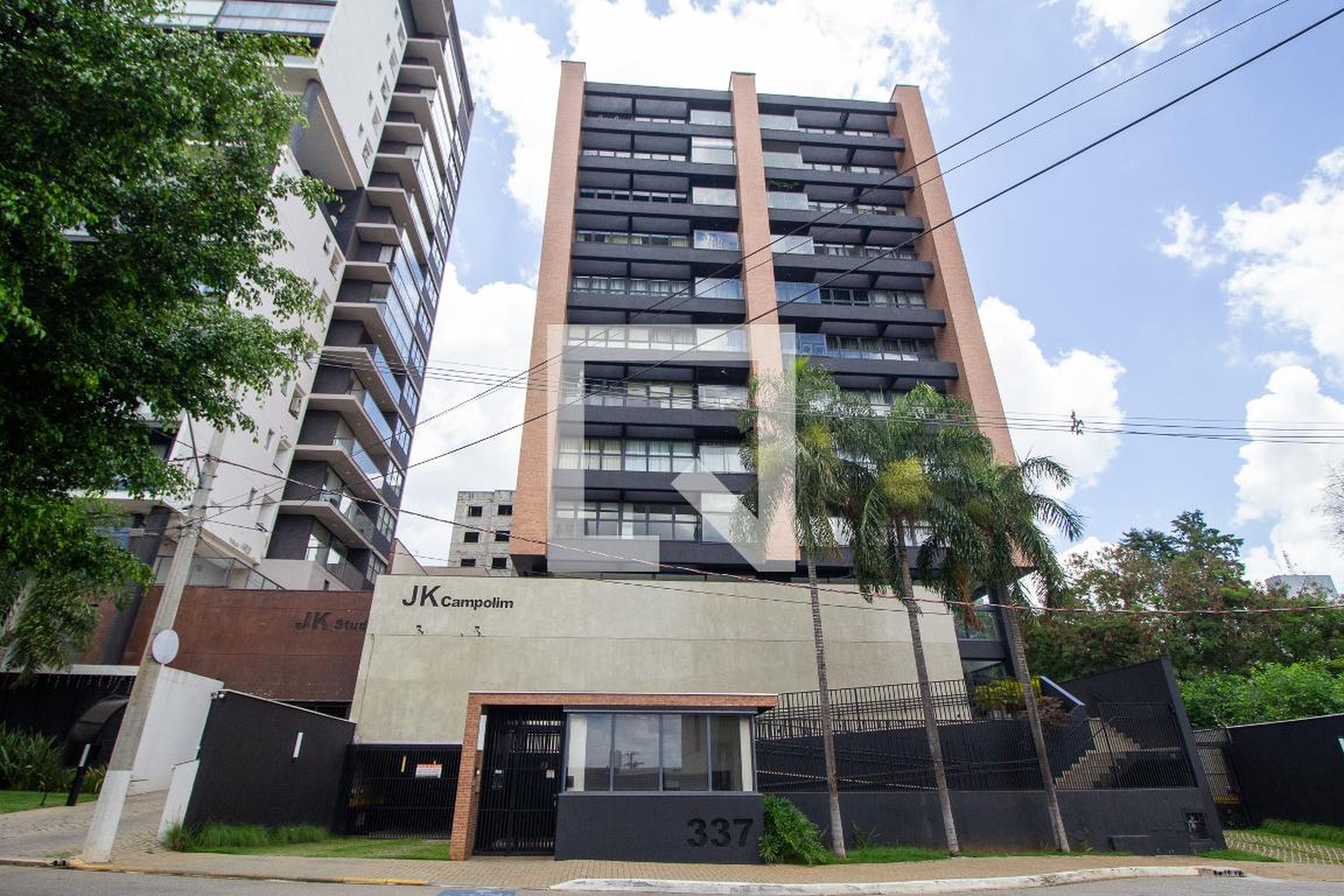Fachada Condomínio JK Campolim