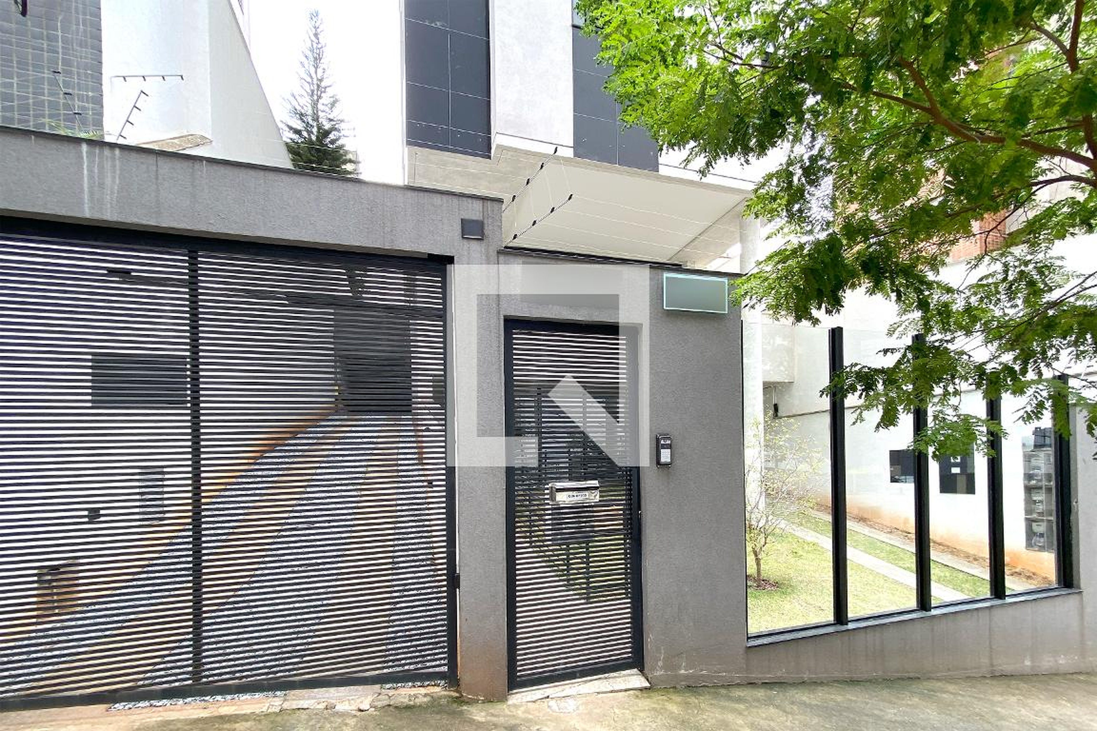 Fachada Condomínio em Rua Engenheiro Amaro Lanari, 366