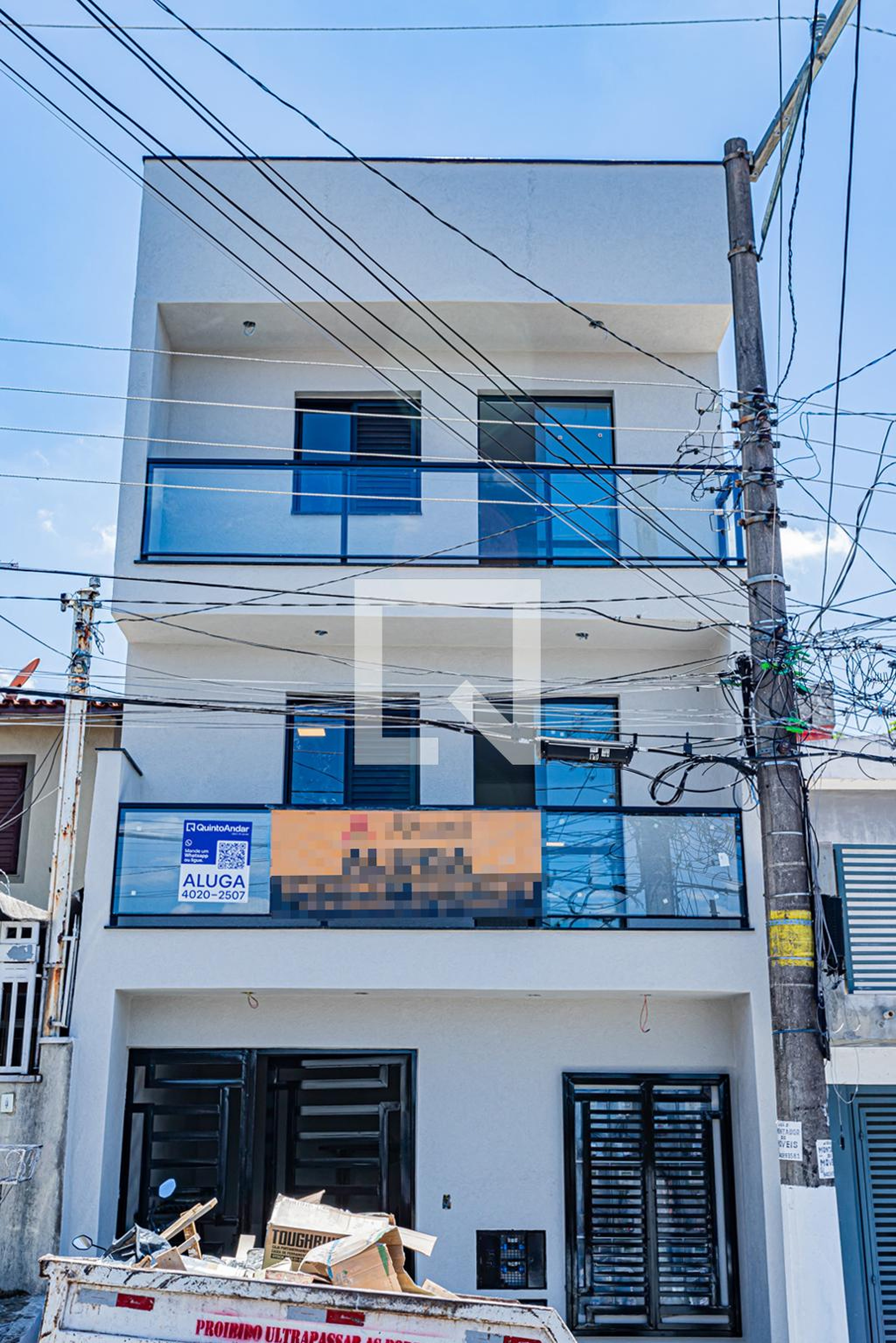 Fachada Condomínio em Rua Monsenhor Castro Nery, 575