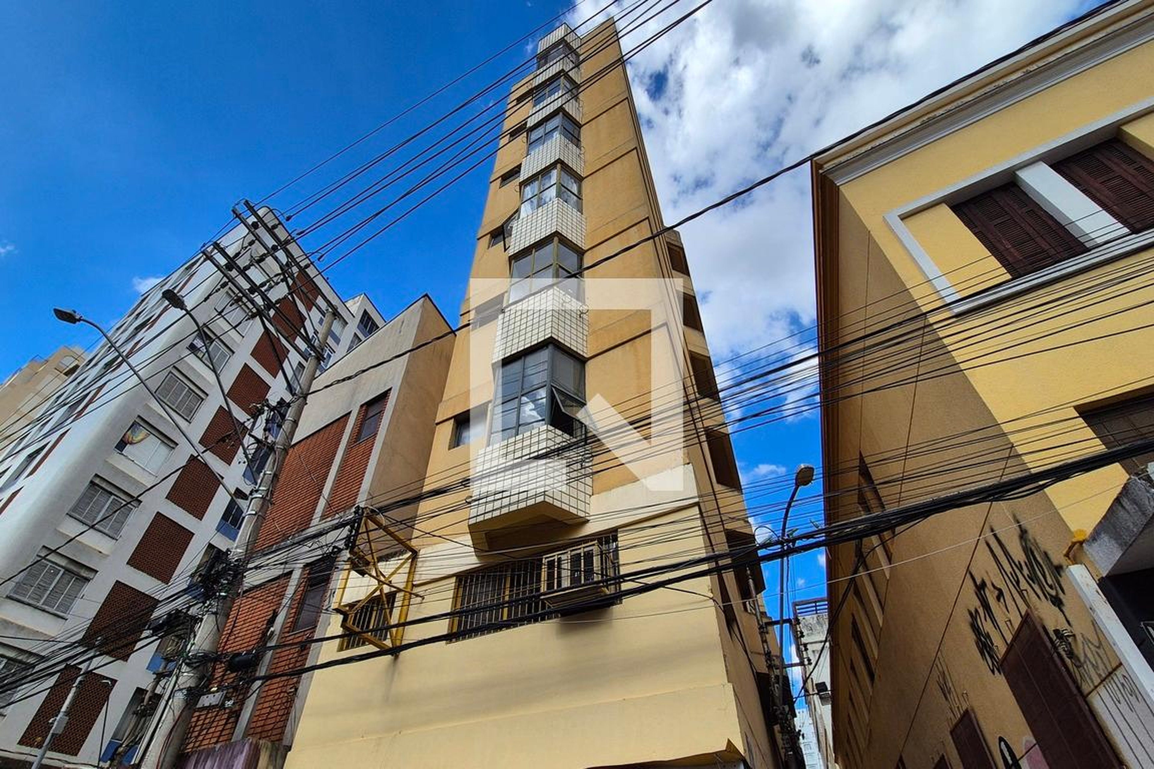 Fachada do Prédio Condomínio em Rua Luzitana, 1342