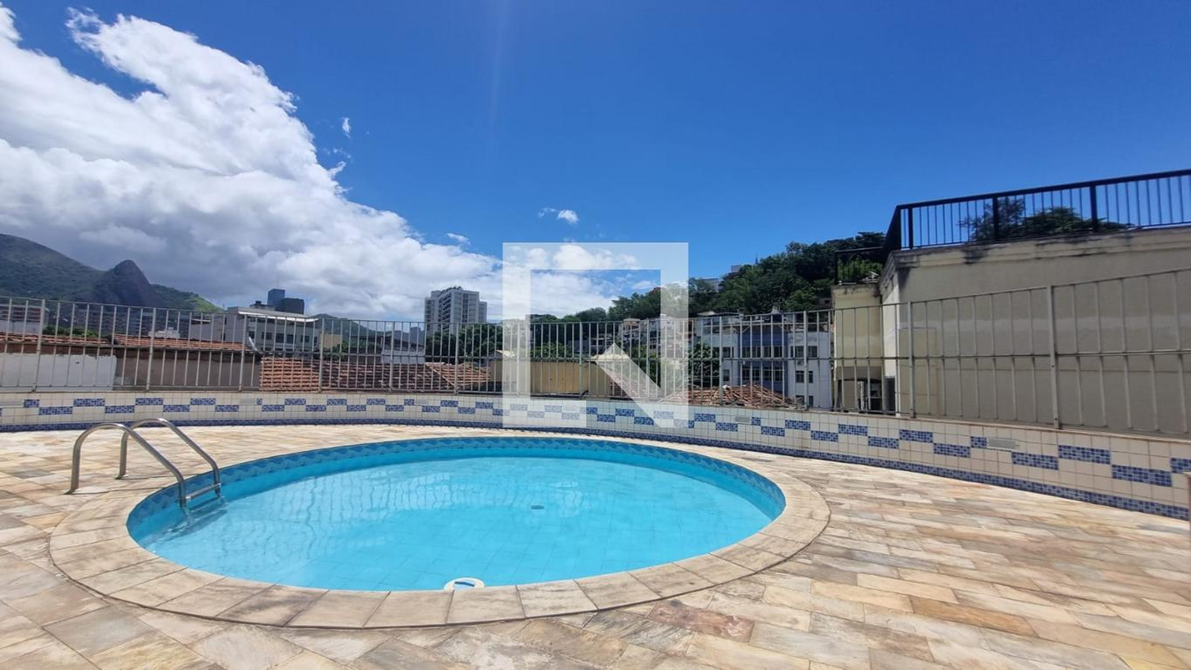 Piscina - Edifício Simone