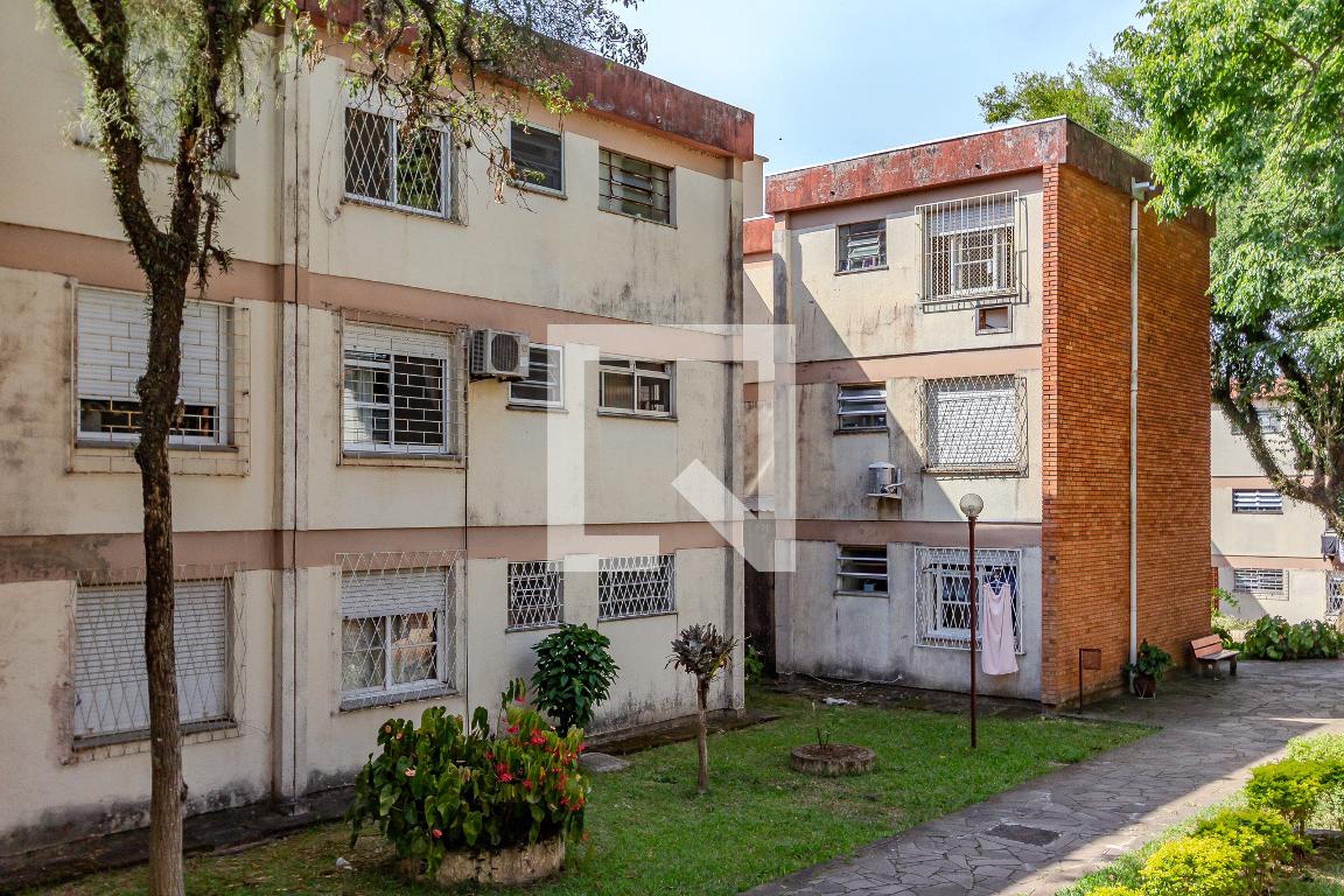 Fachada Condomínio em Avenida Francisco Massena Viêira, 218