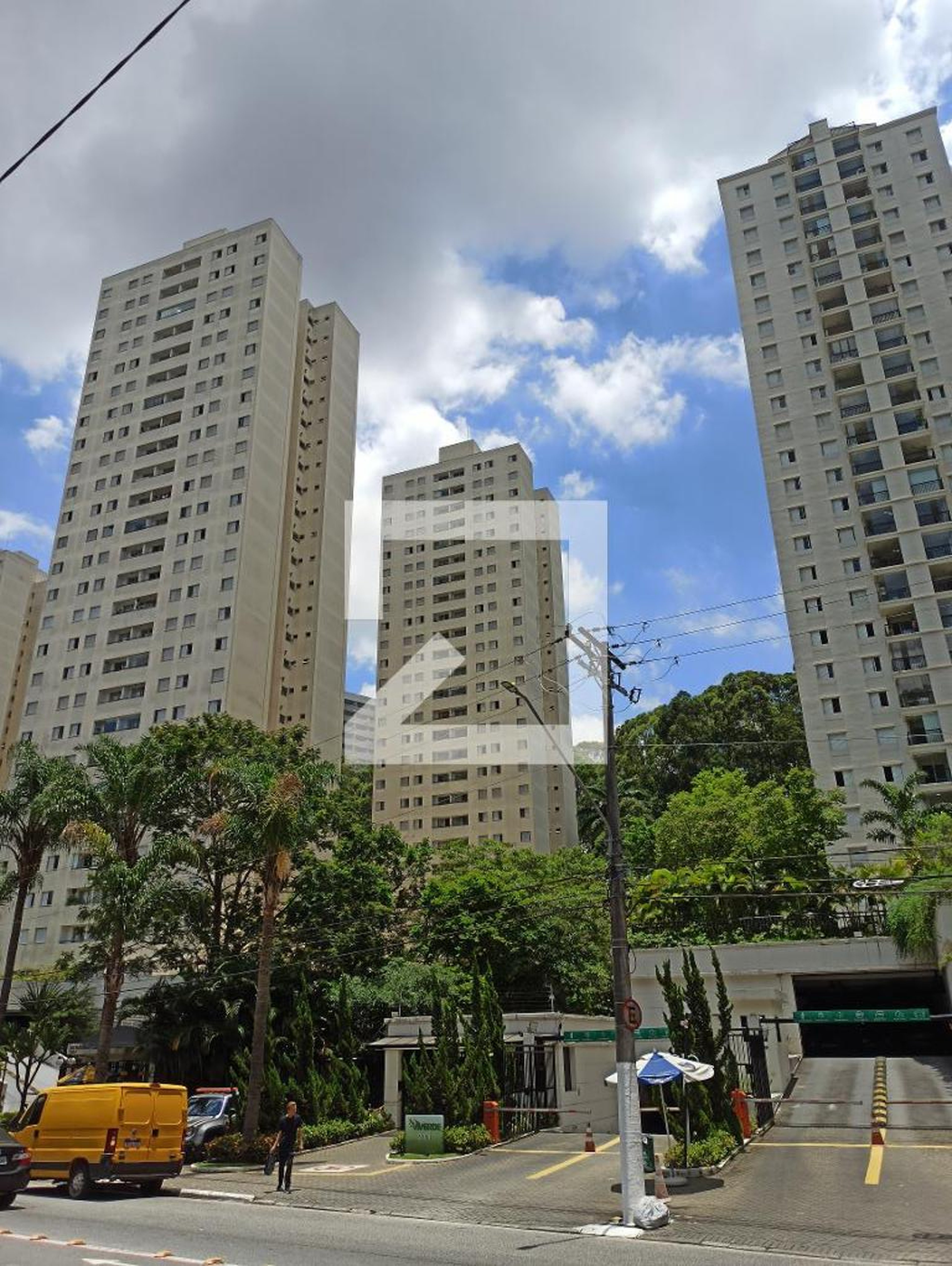 Fachada do Prédio Condomínio Alviverde