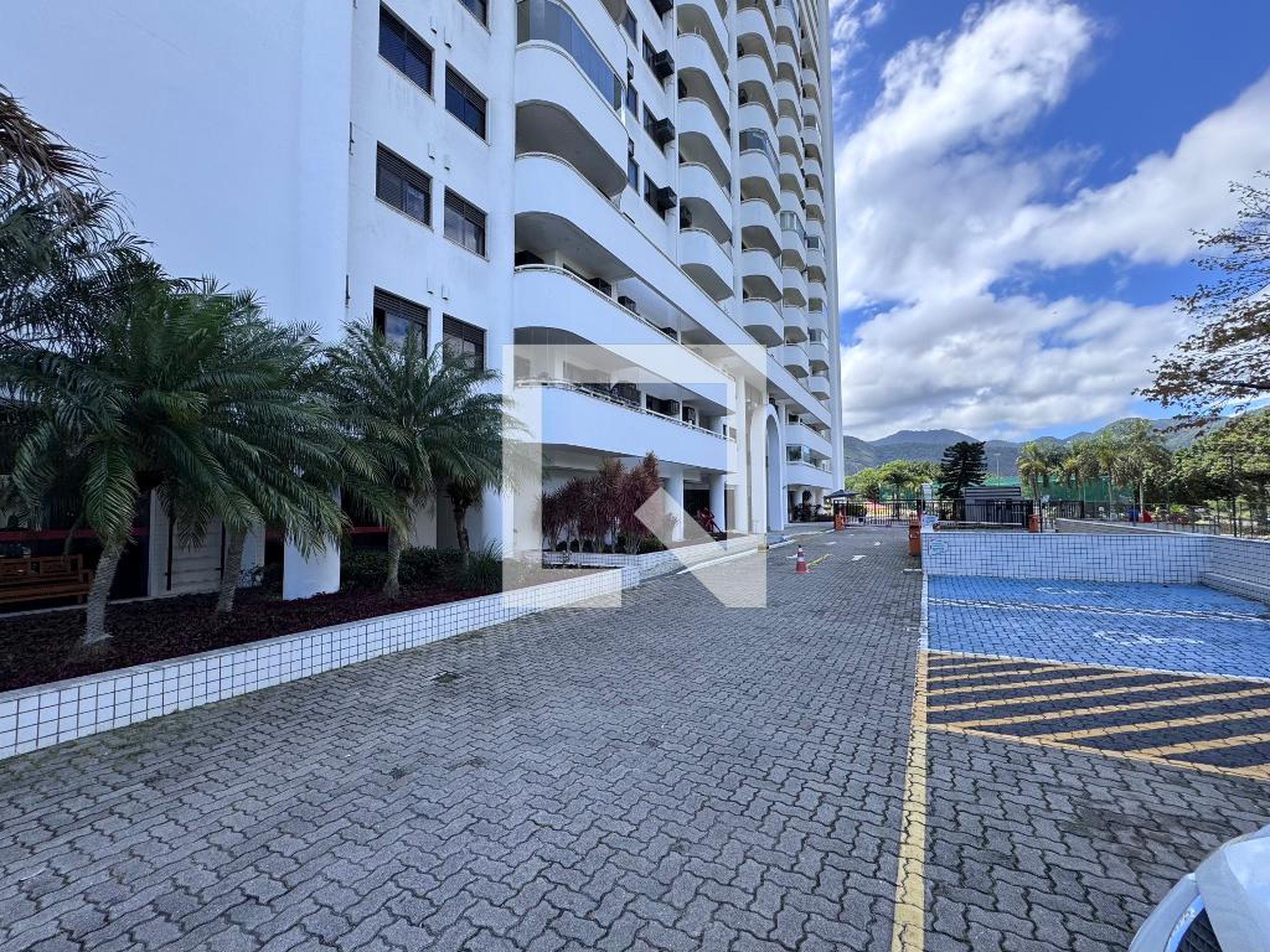 Fachada Condomínio Red Bali