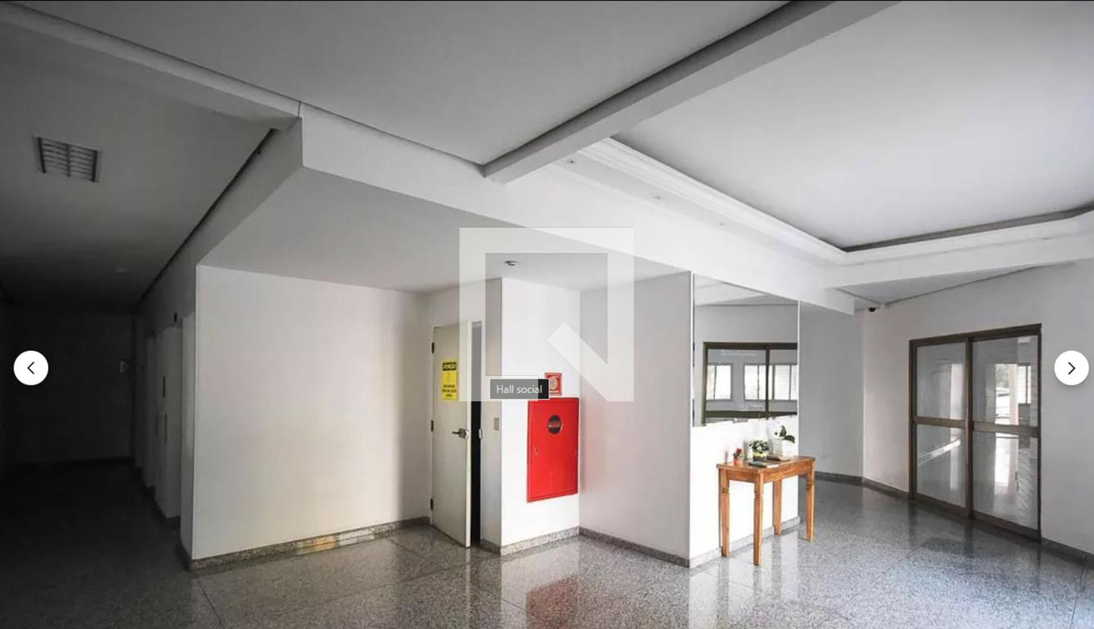 hall - Pitangueira I