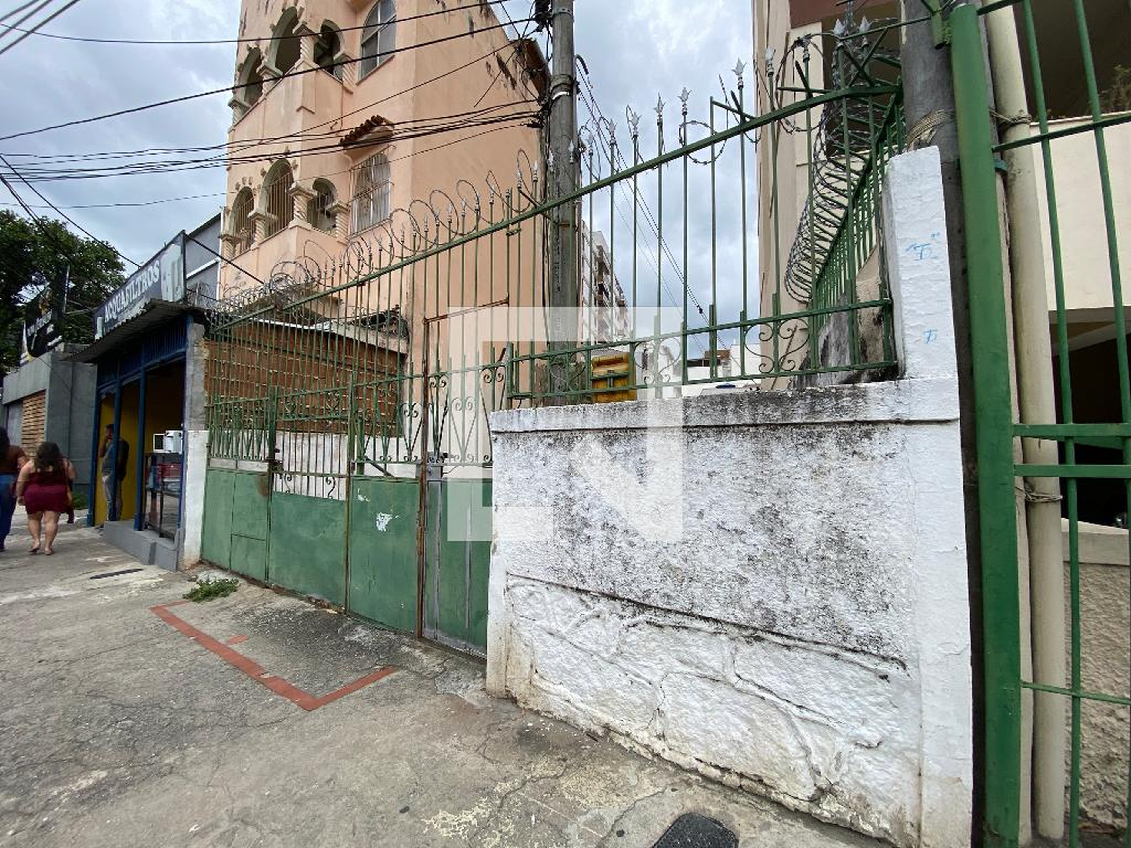Fachada Condomínio em Rua Camarista Méier, 126