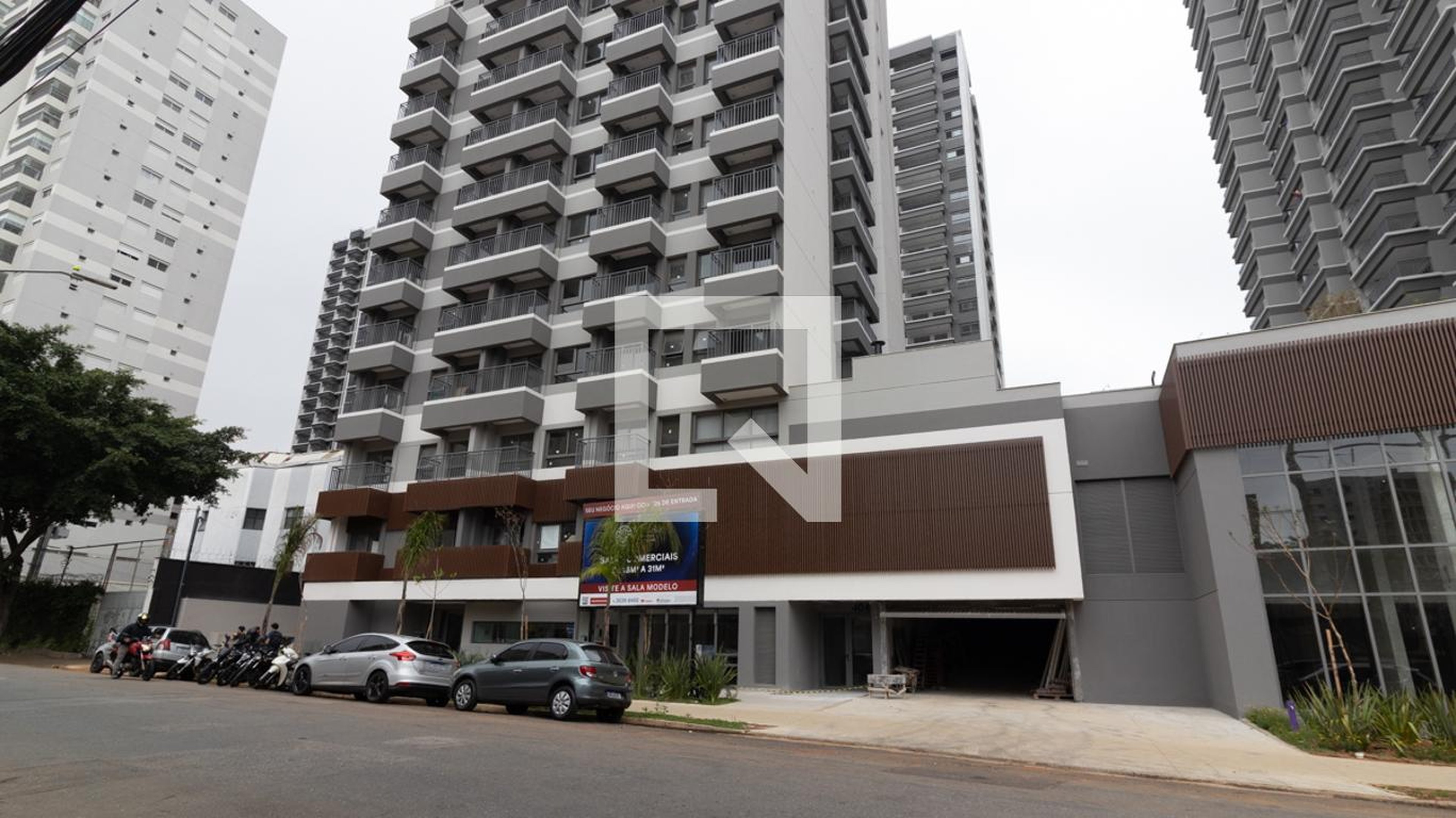 Fachada Condomínio em Rua Astorga, 406