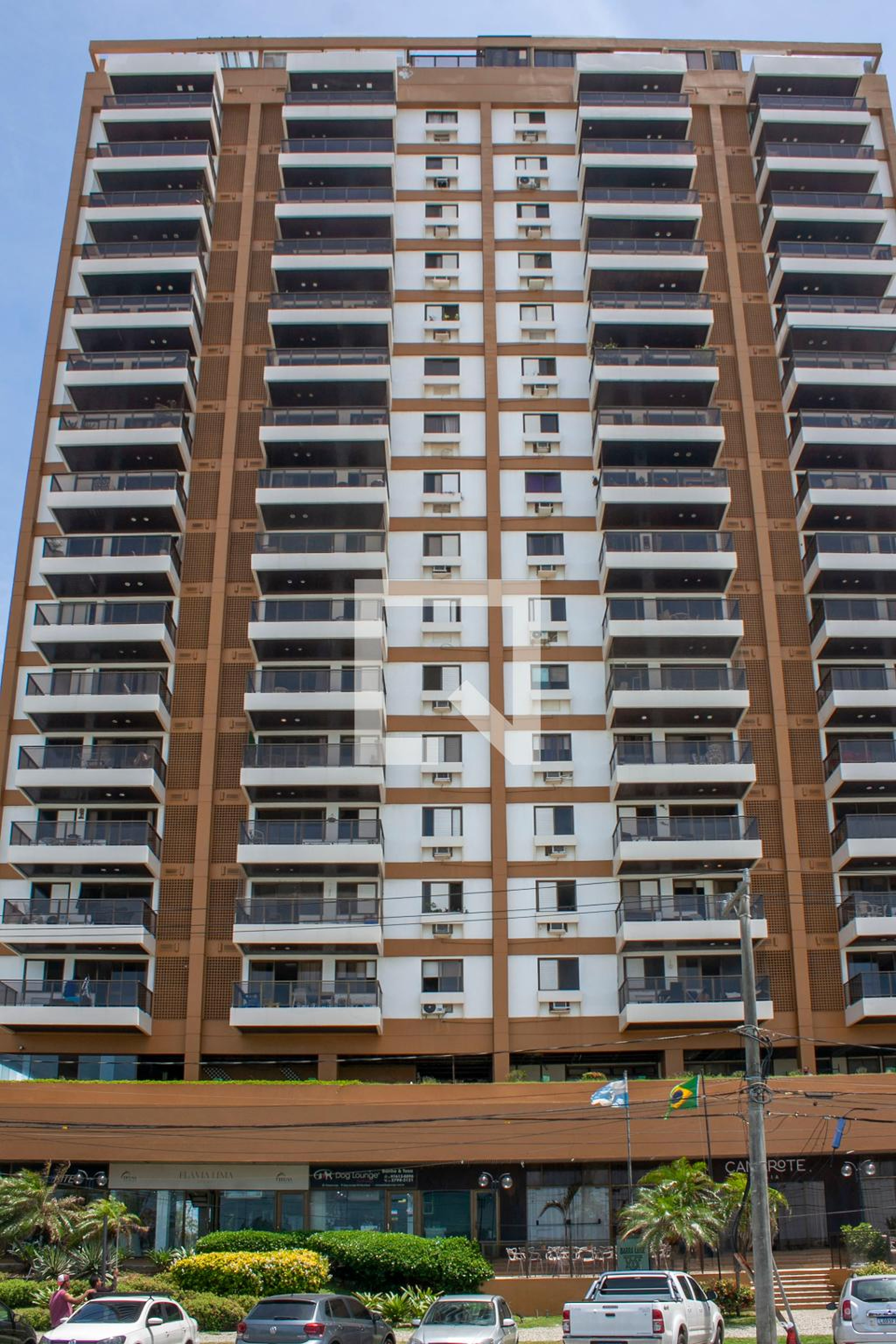 Fachada Condomínio em Avenida Lúcio Costa, 600