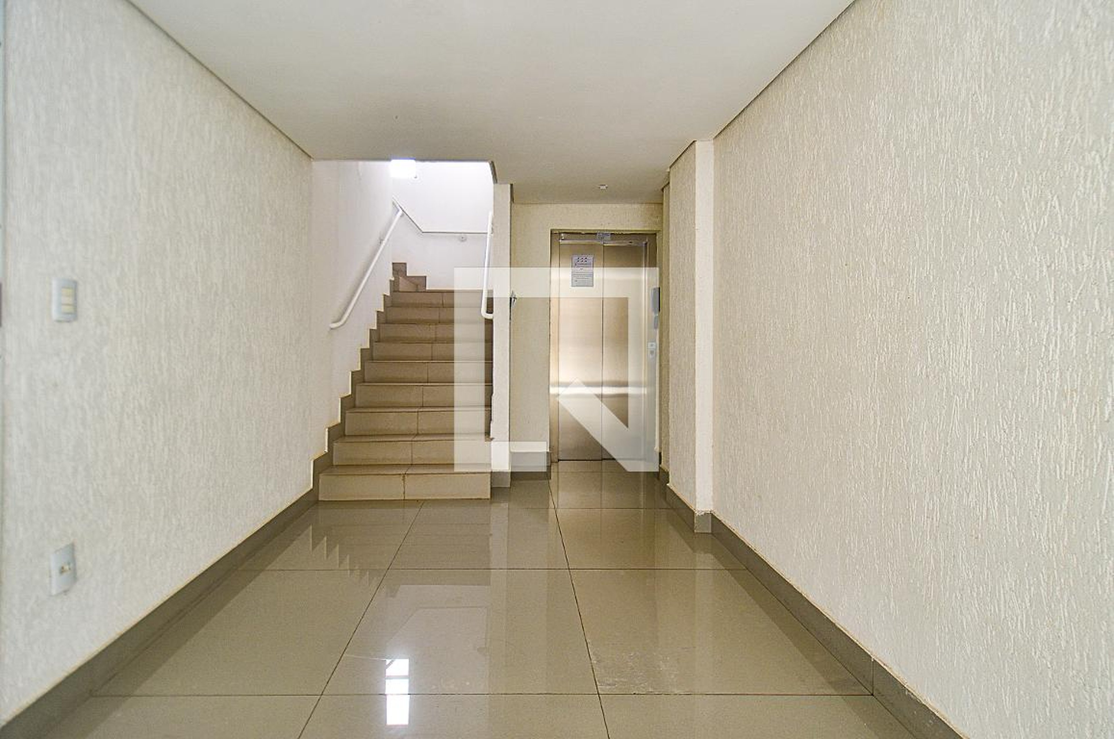 Hall de entrada - Edifício Carmesia