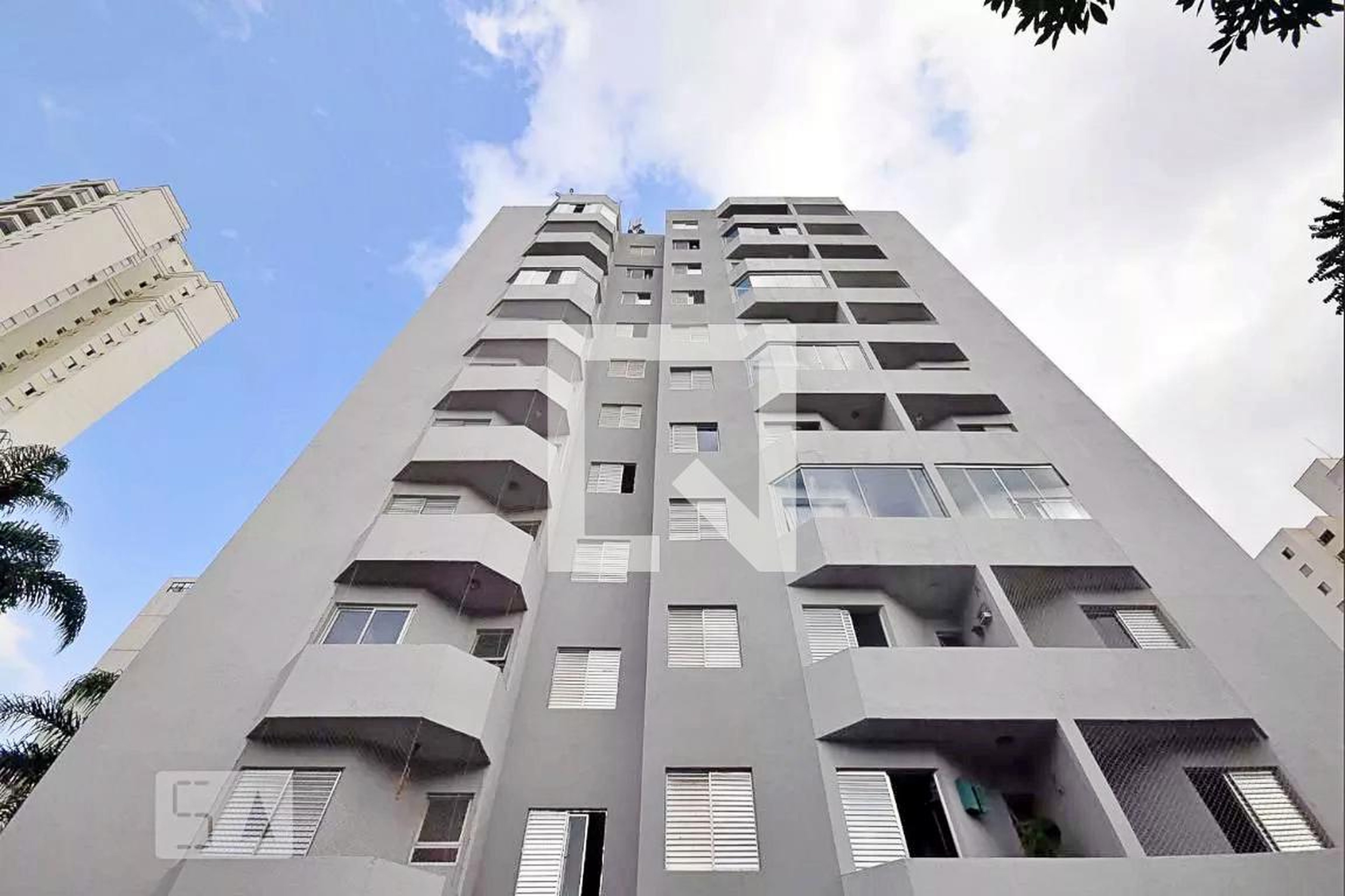 Fachada Condomínio Charles Chaplin