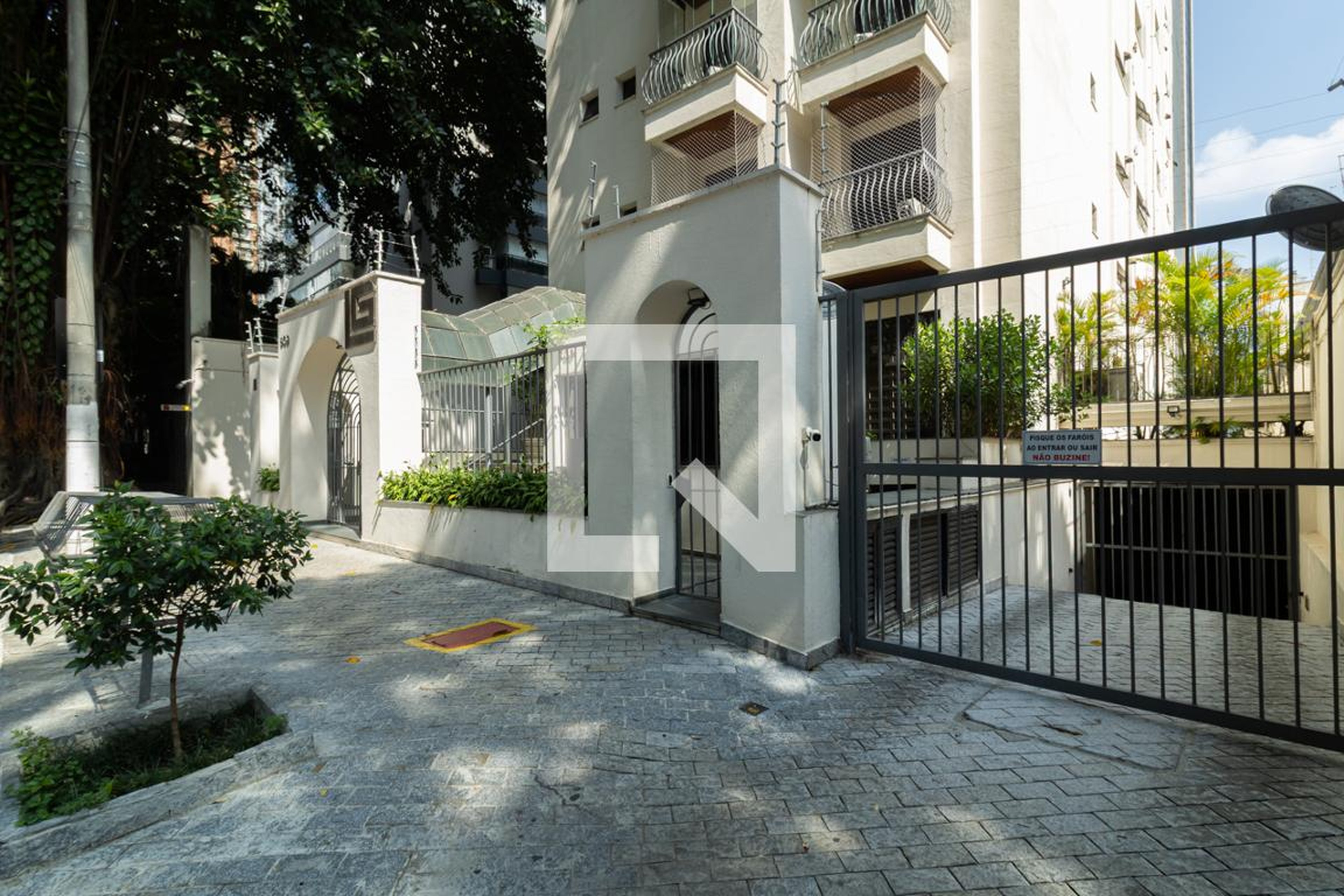 Fachada Condomínio Maison Guy Laroche