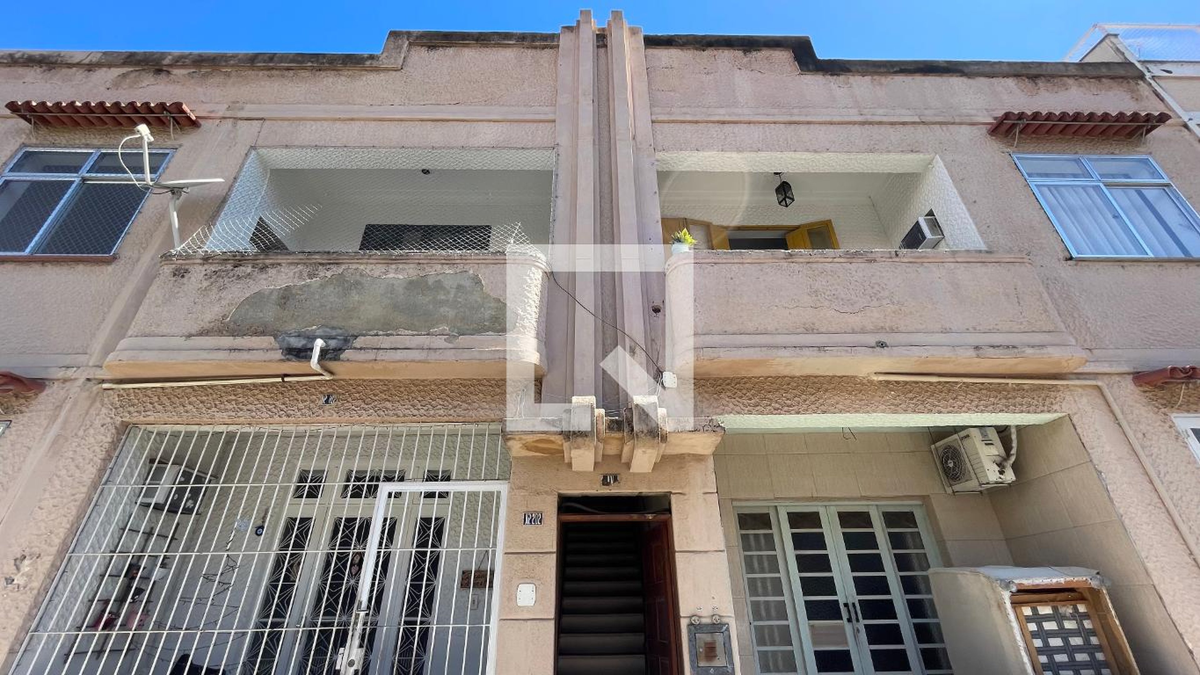 Fachada Condomínio em Rua José Higino, 37