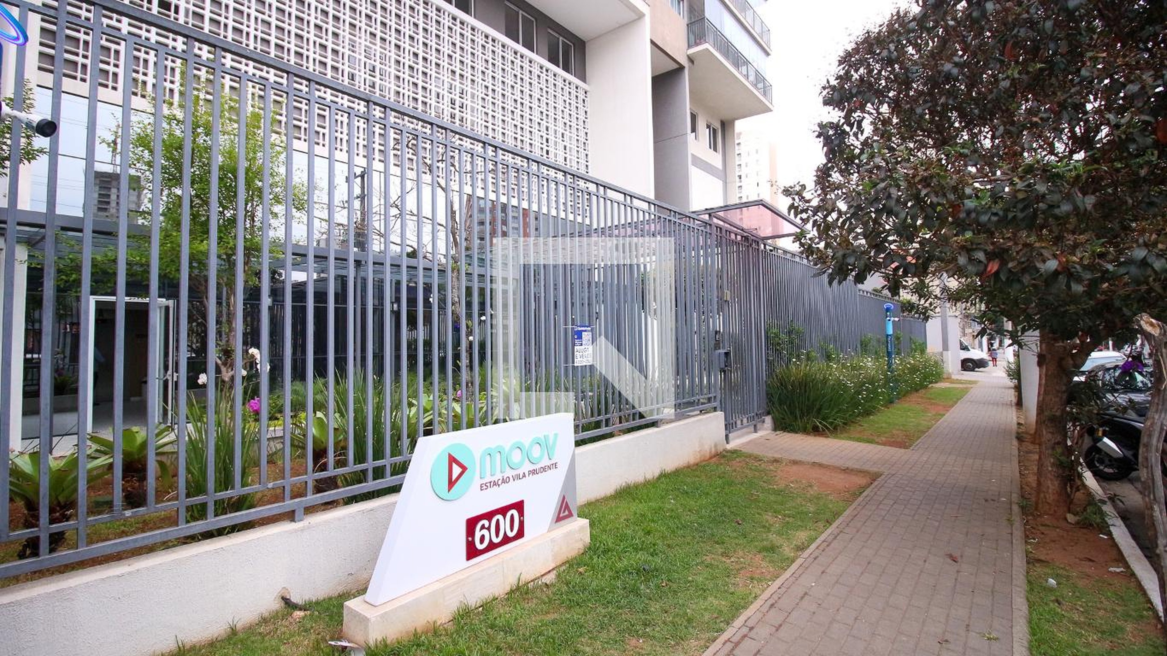 Fachada Condomínio Moov Estação Vila Prudente