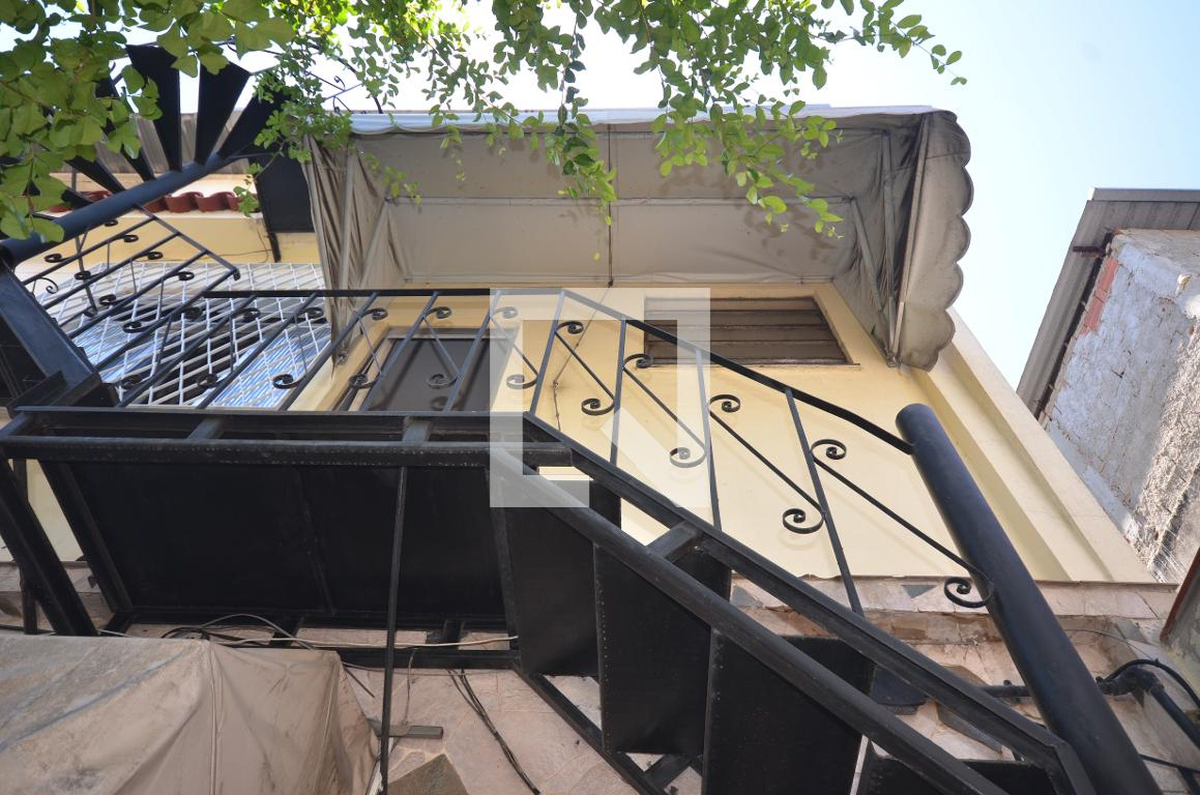 Fachada Condomínio em Travessa Zilda Mendes, 14