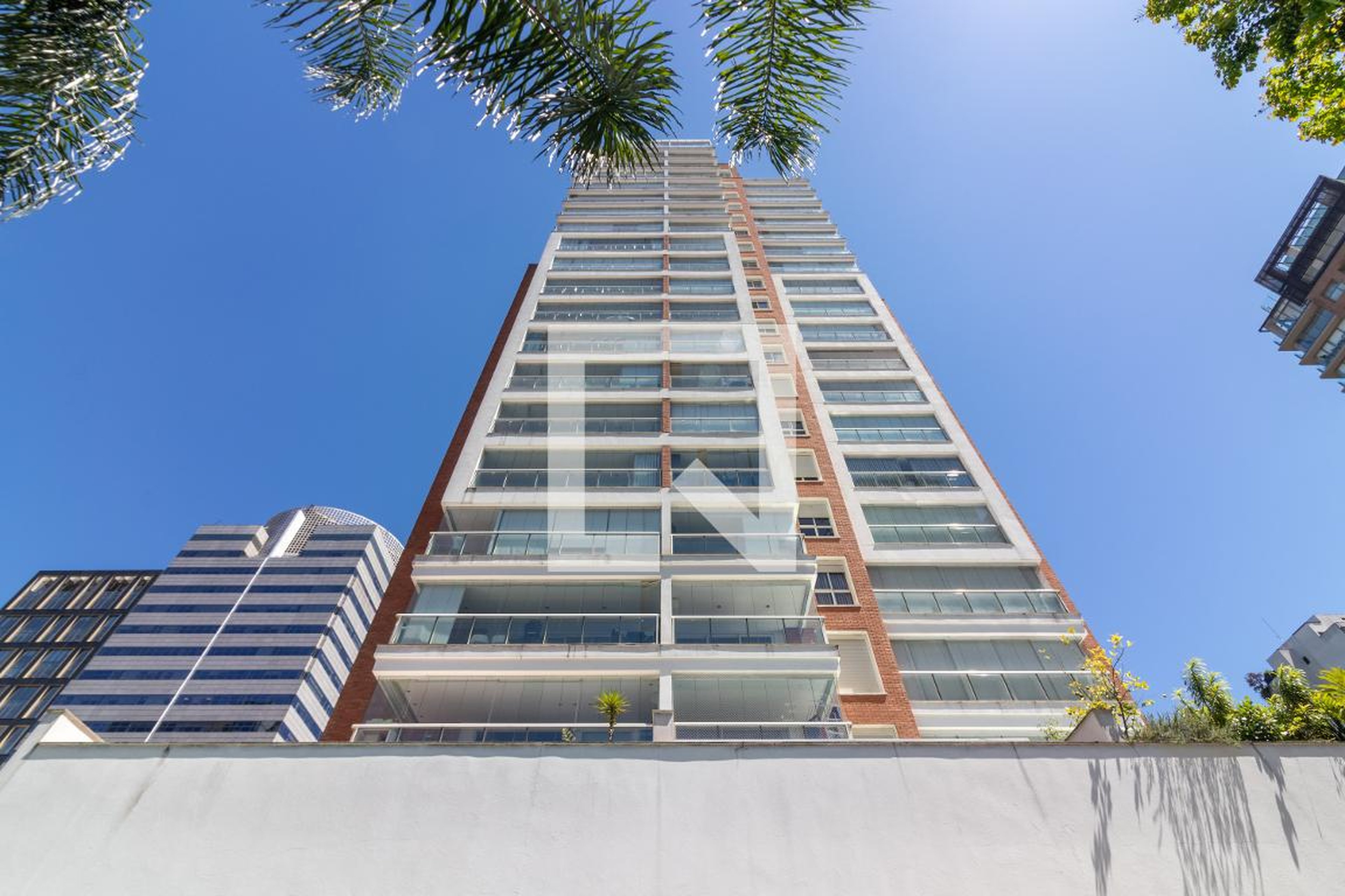 Edifício Condomínio Leopoldo 695