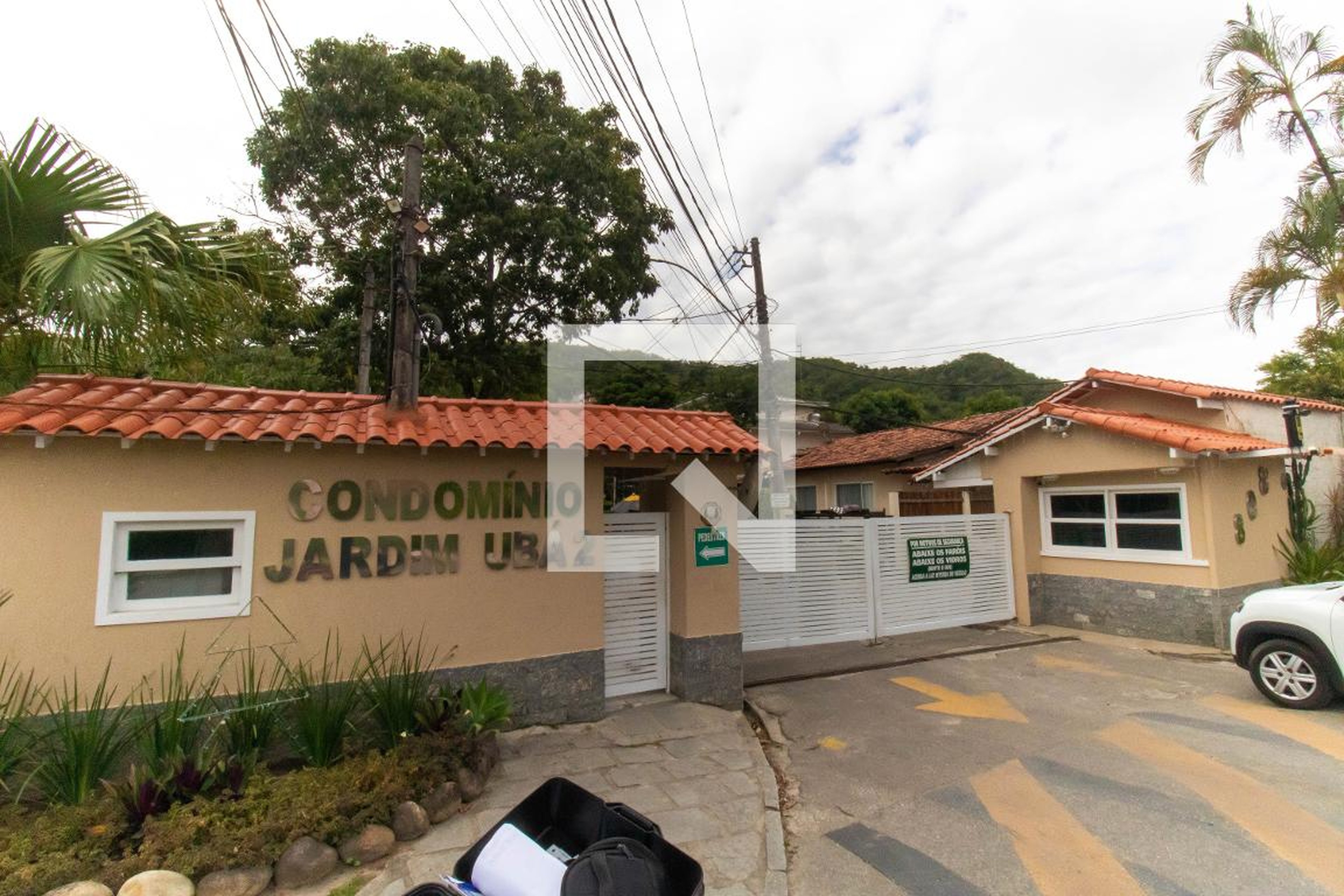 Fachada Condomínio em Avenida Irene Lopes Sodré, 808