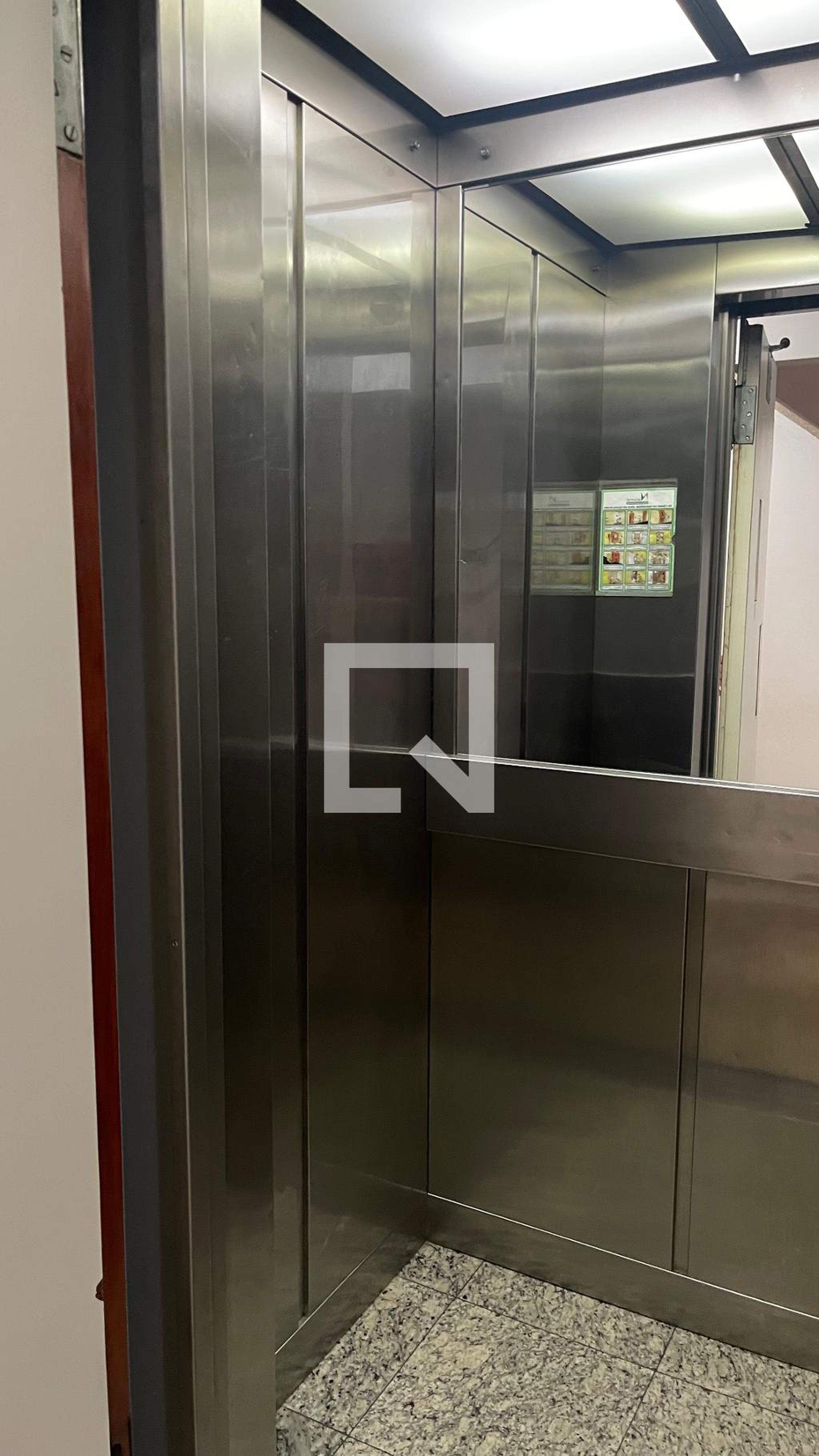 elevador - Edifício Hud´s