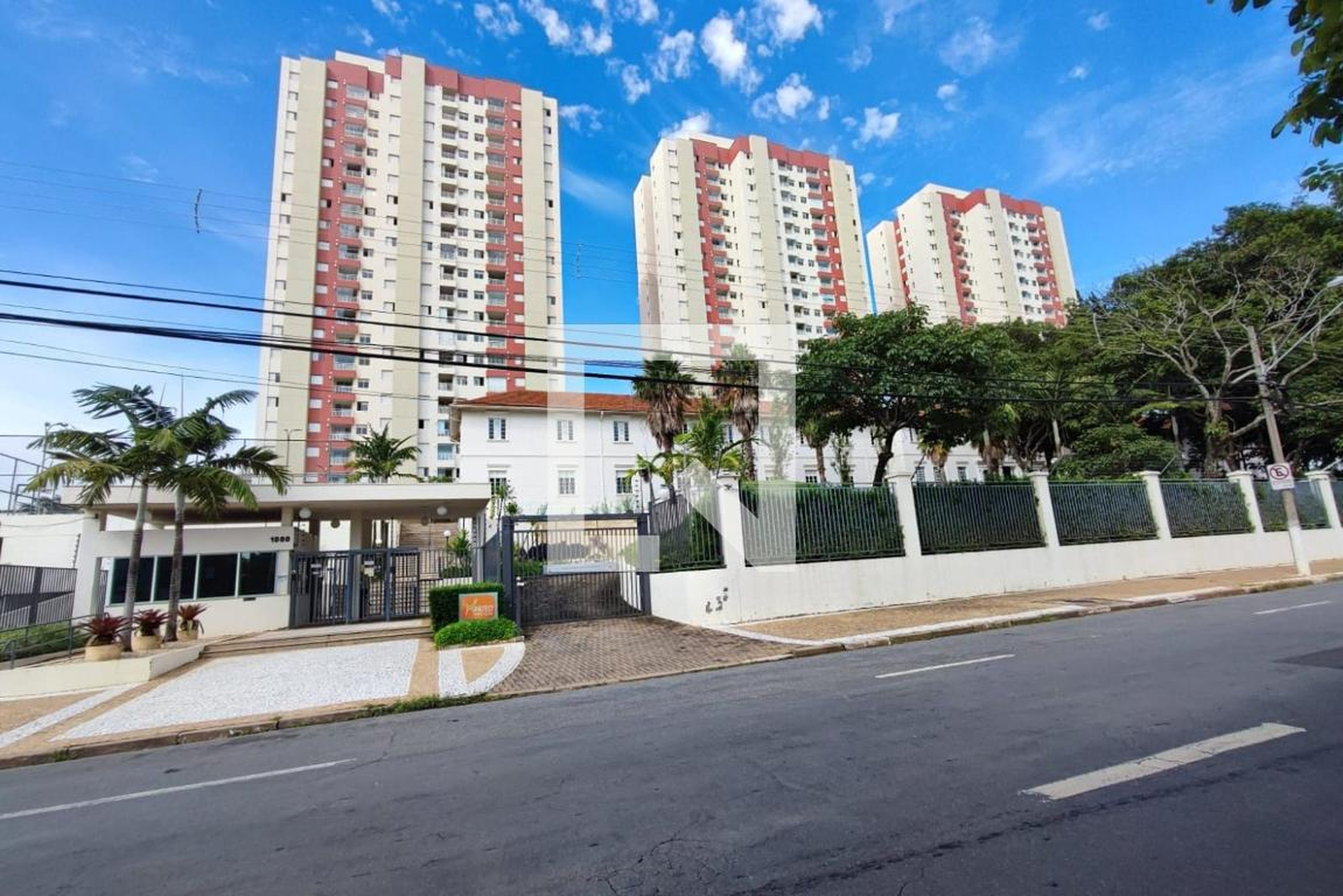 Fachada do Condomínio Condomínio Páteo Abolição