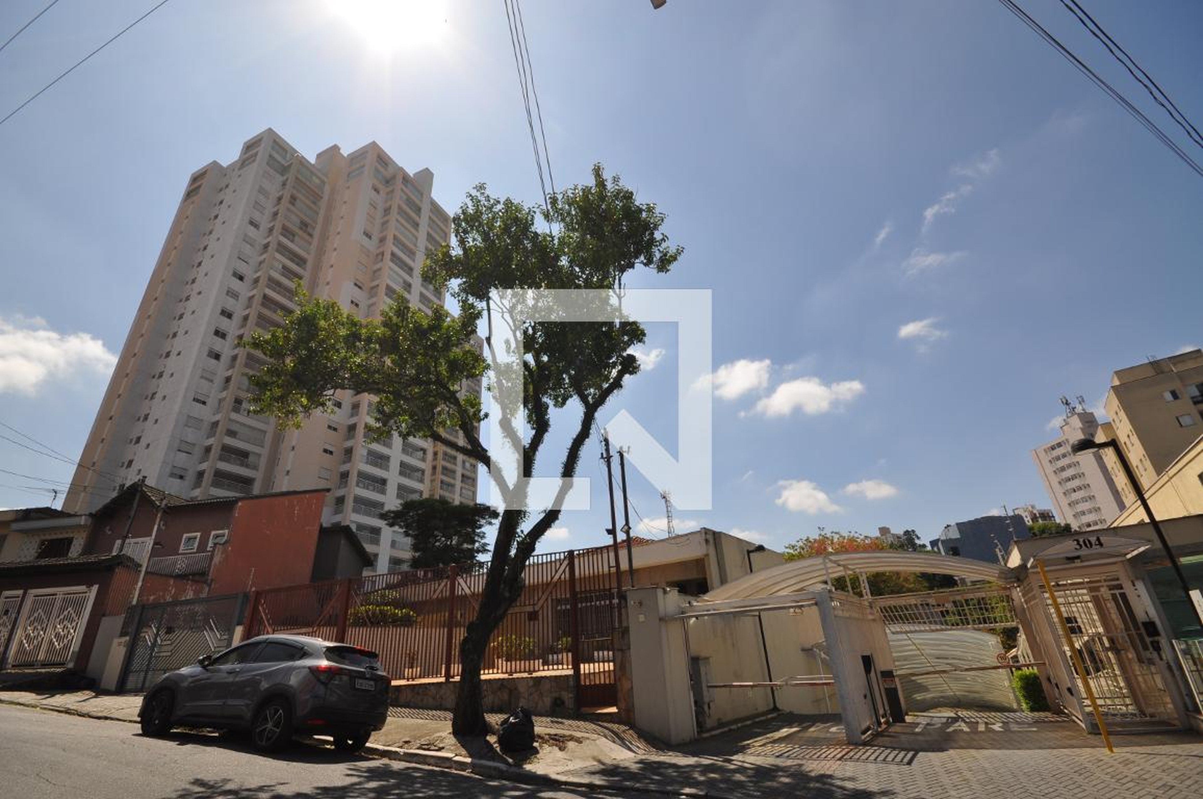 Fachada Condomínio Via Jardins dos Ipês