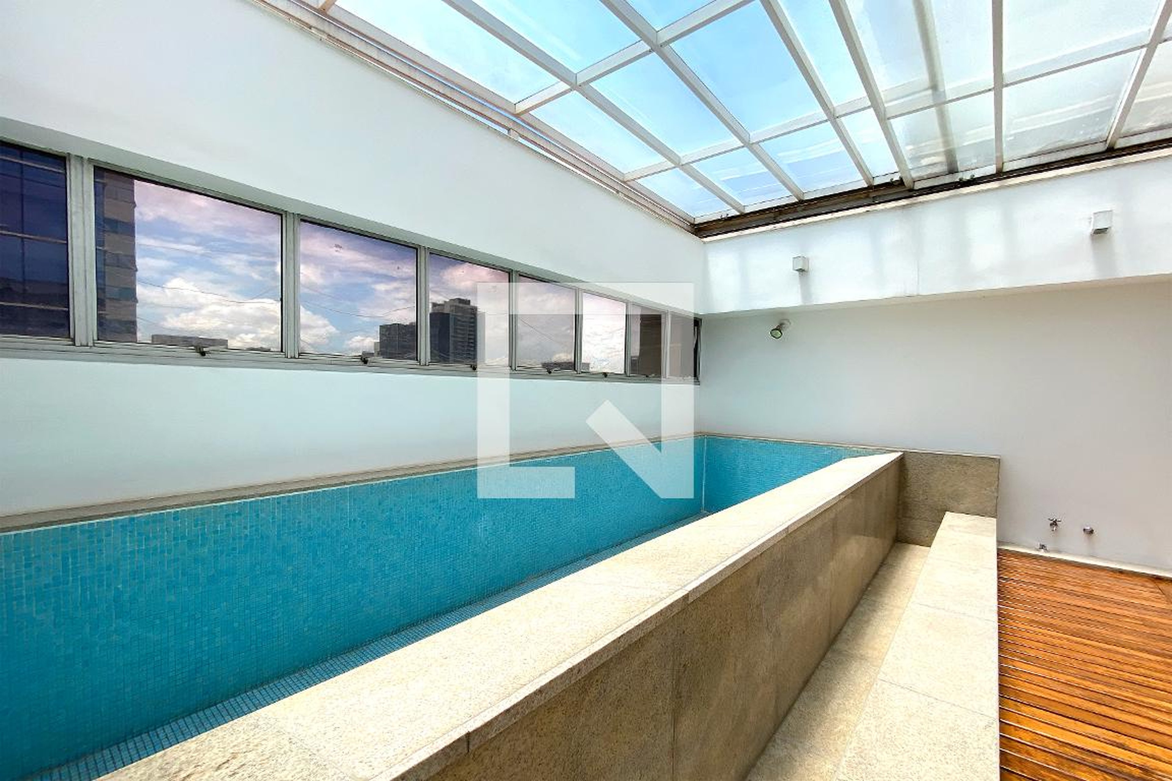 Piscina - Edifício Bauhaus