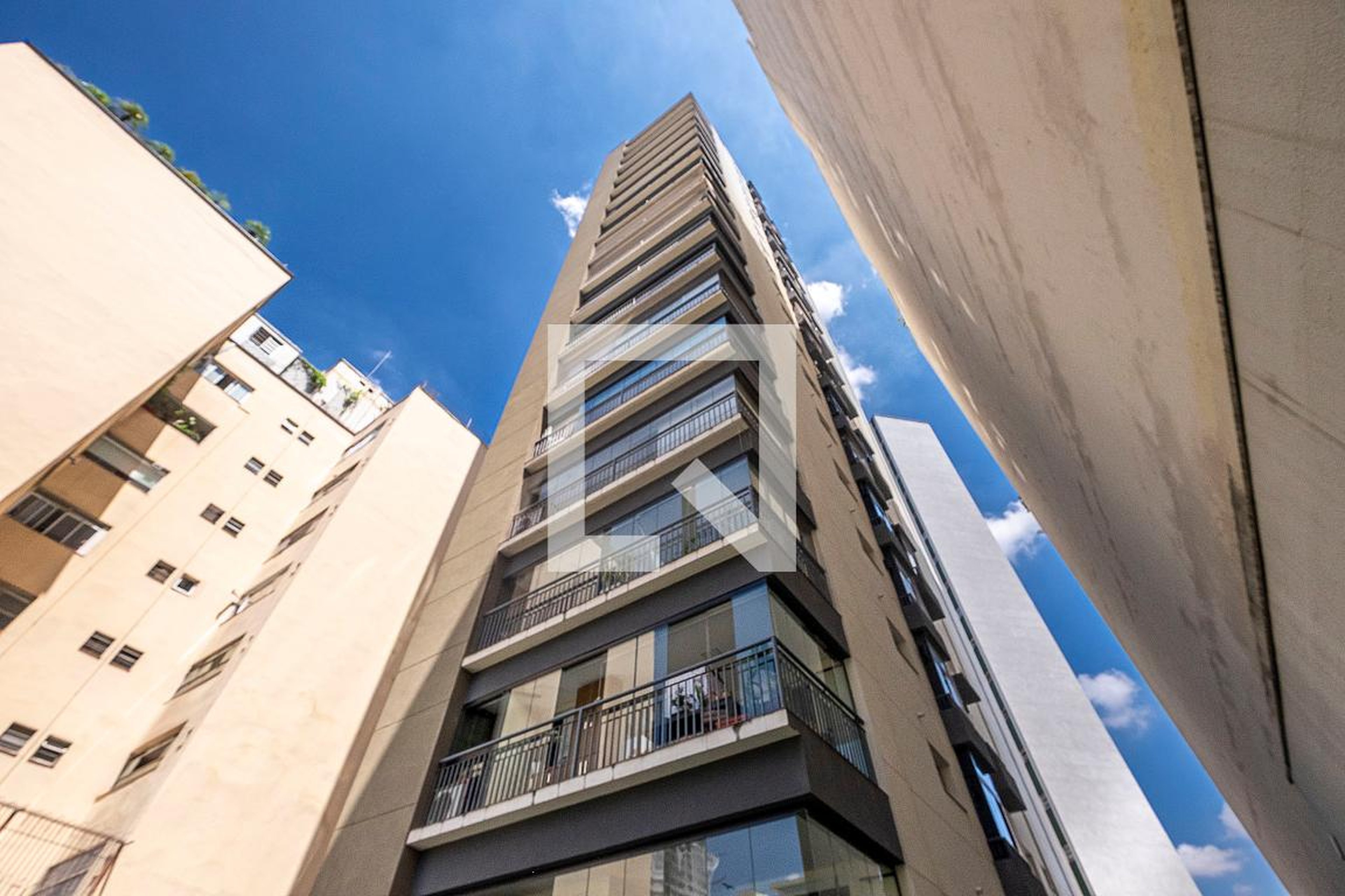 Fachada Condomínio Estilo Jardim America