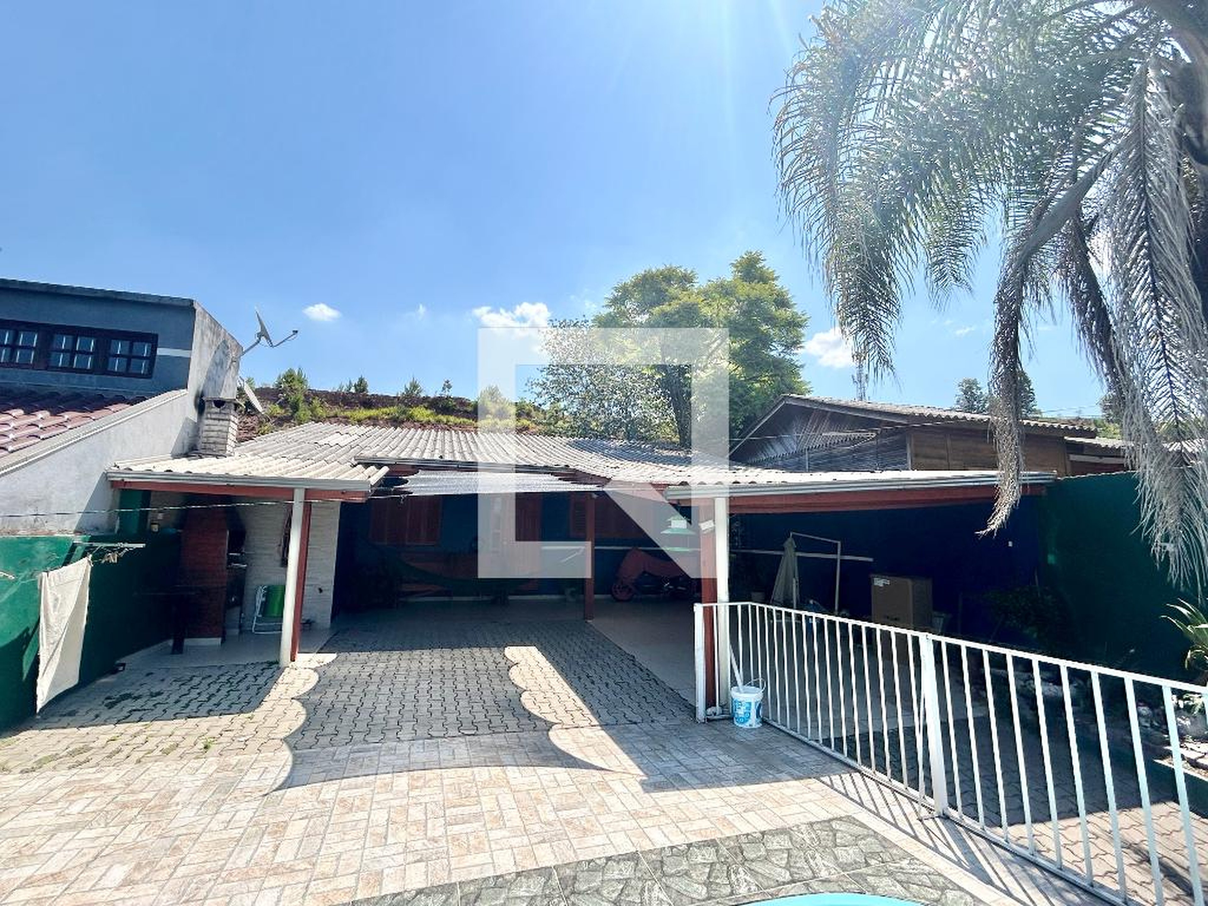 Fachada Condomínio em Rua Oswaldo Artur Hartz, 530