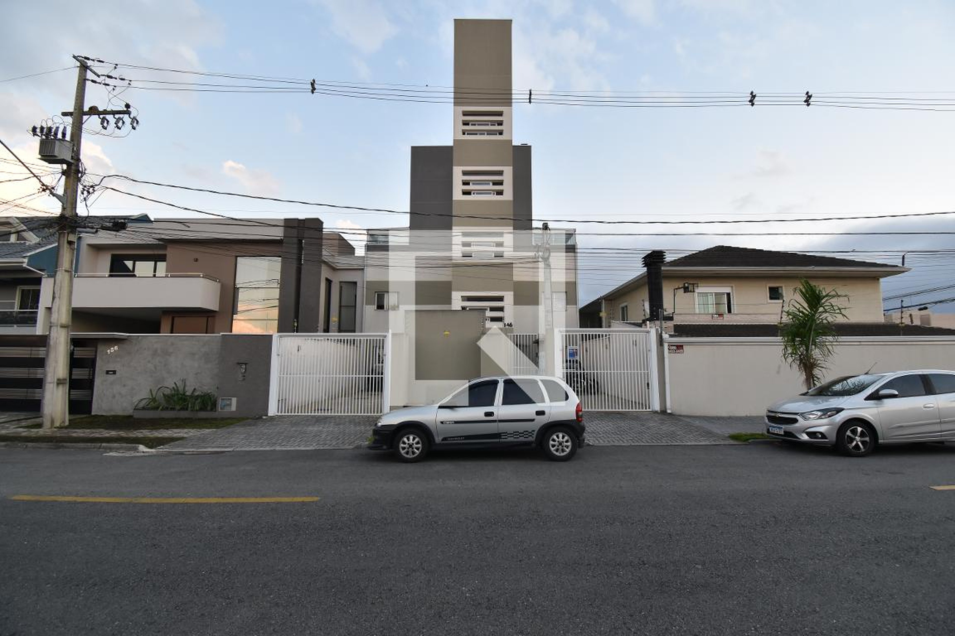 Fachada Condomínio em Rua Elzina Franco de Macedo, 146