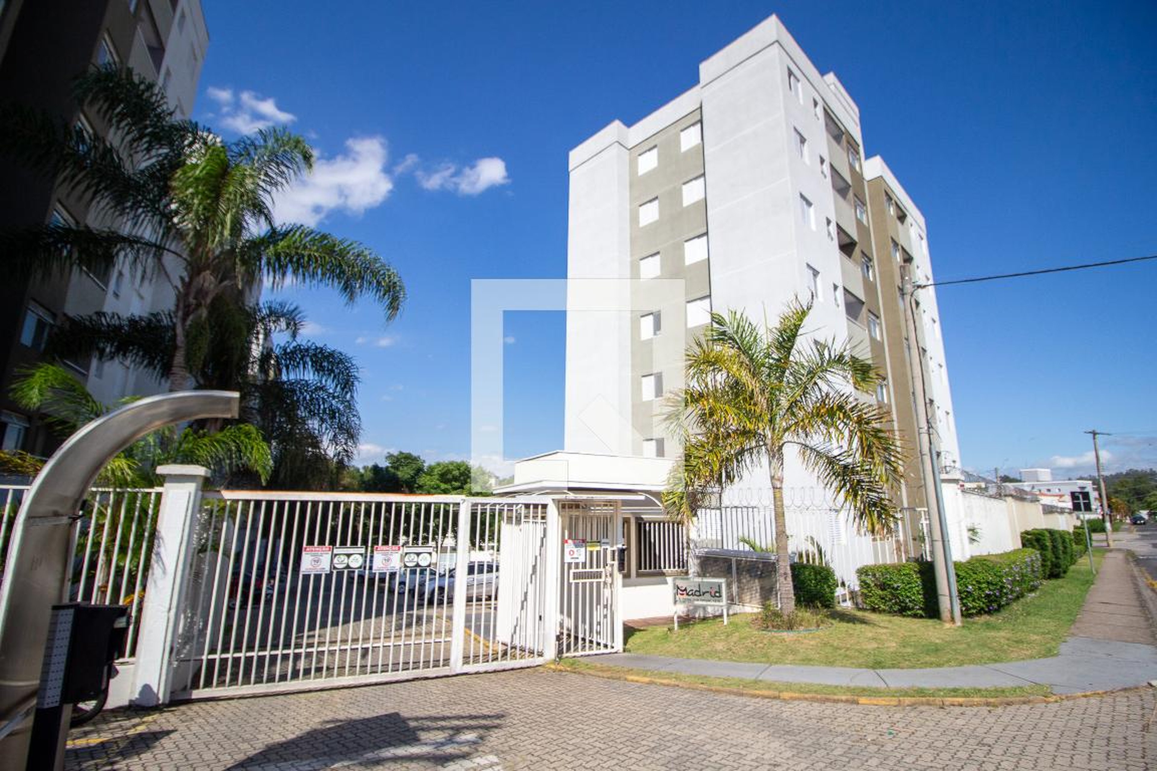 Fachada Residencial Bosque de Madrid