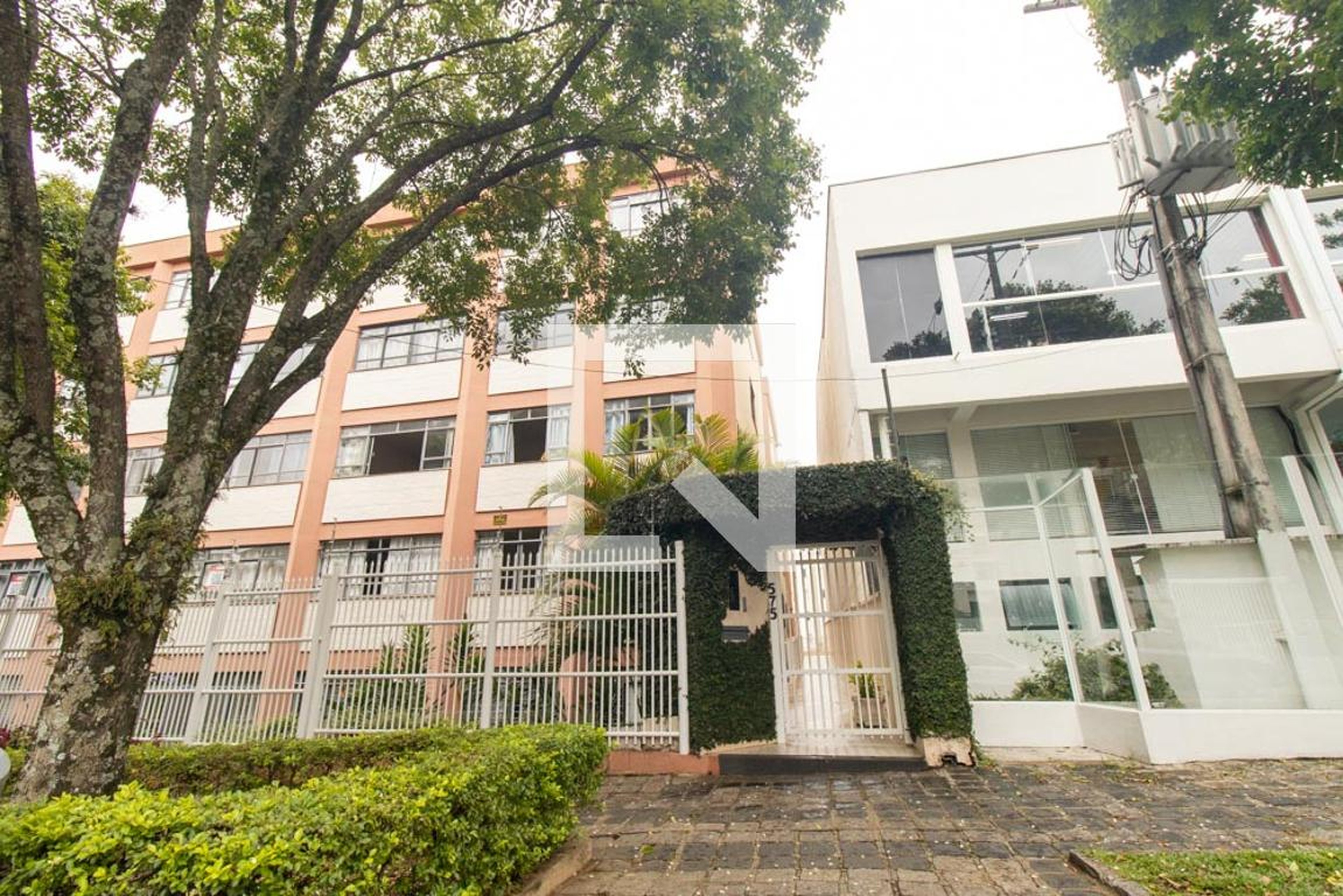 Fachada do Condomínio Condomínio em Rua Bento Viana, 575