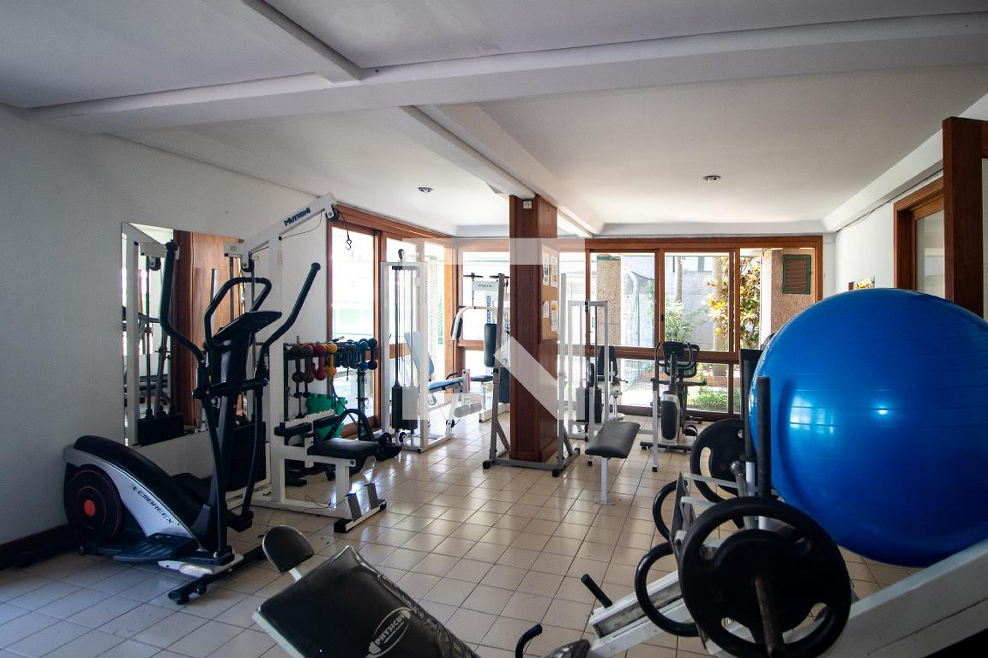 Academia - Plaza Mondrian