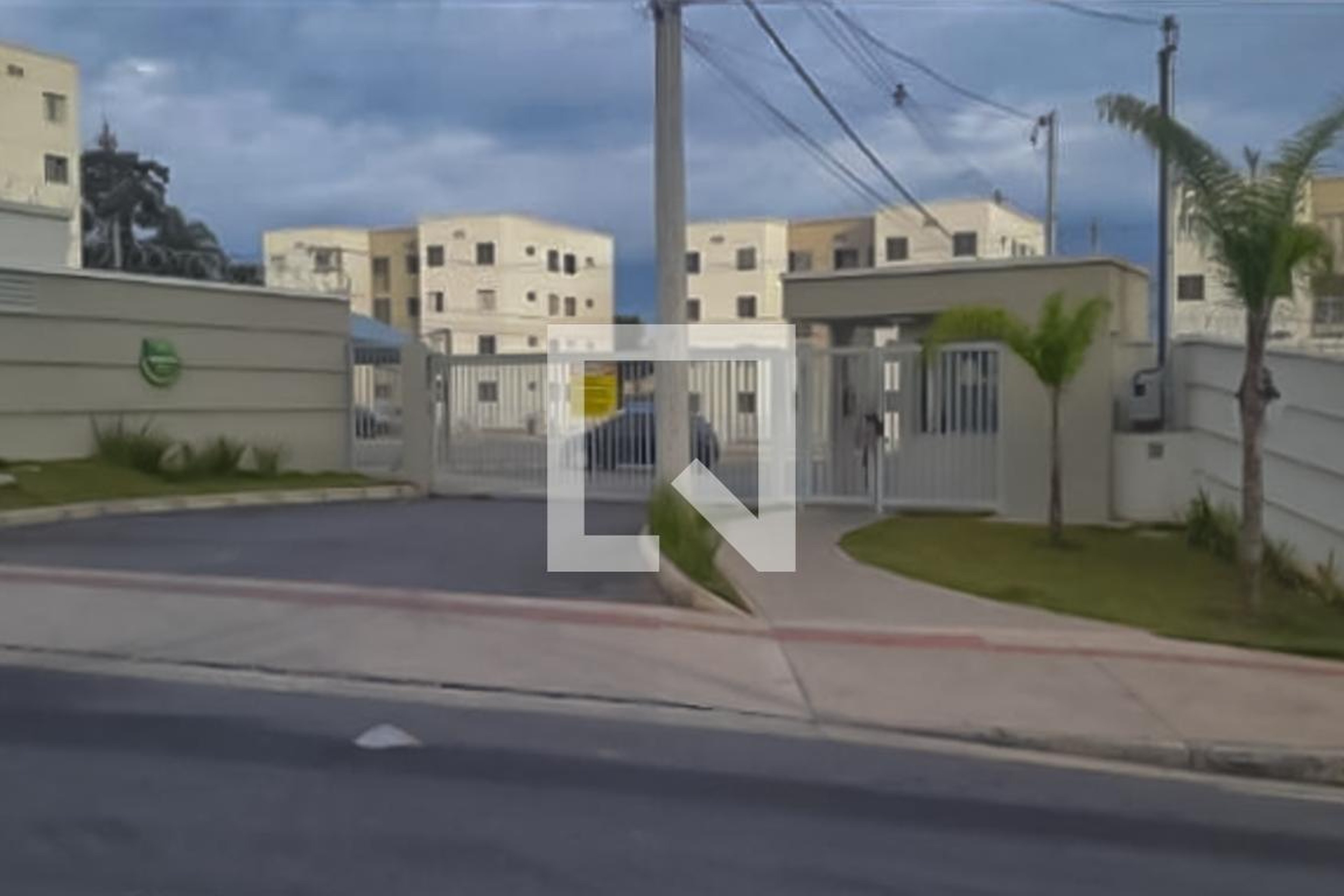 Fachada do condomínio Condomínio em Rua Artur Rabêlo, 46